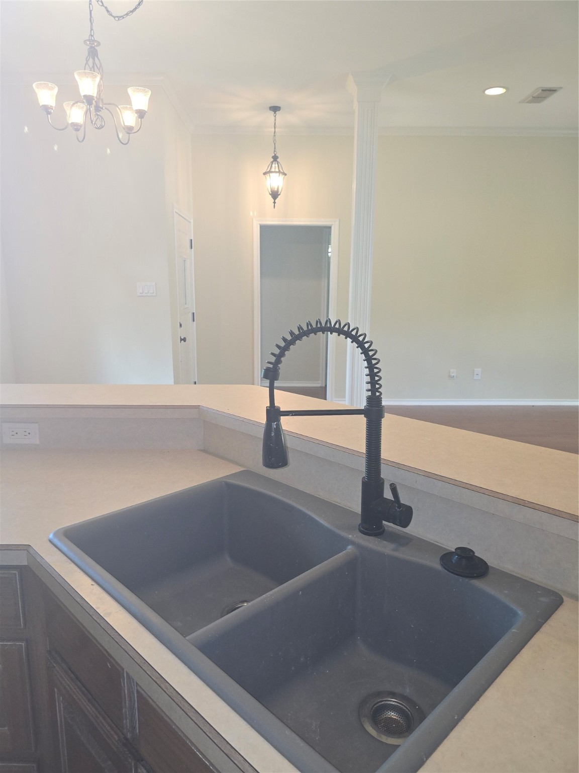 1811 W Spanish Oak Drive