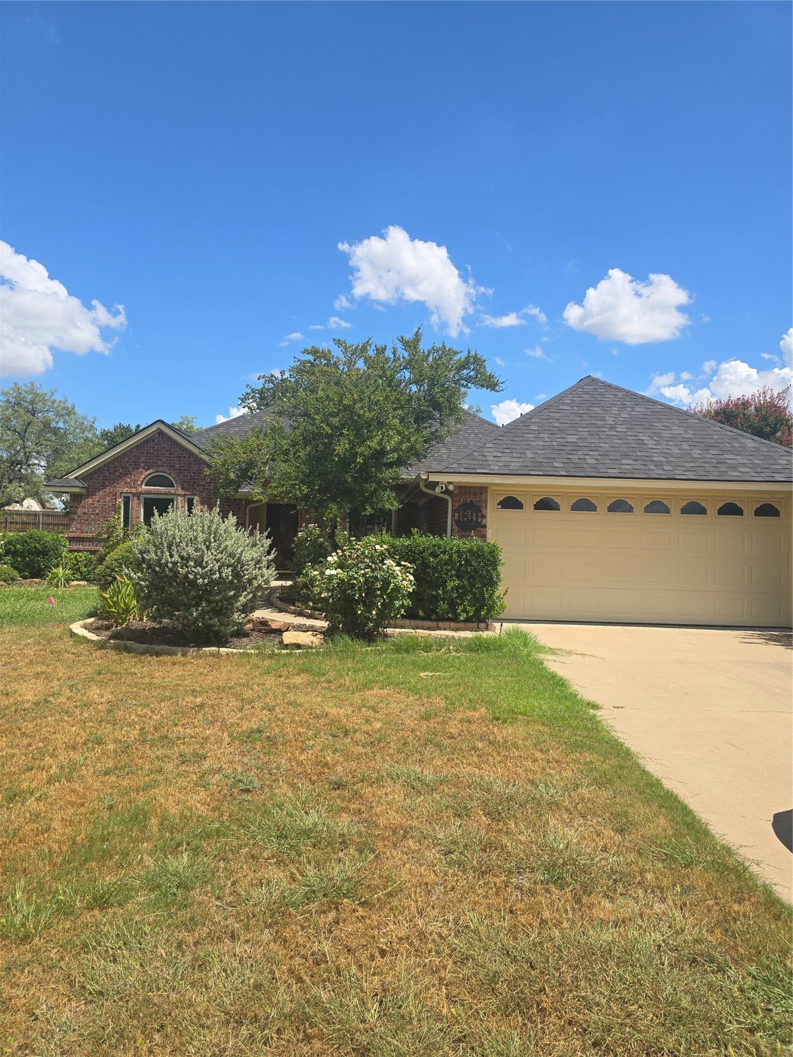 1811 W Spanish Oak Drive