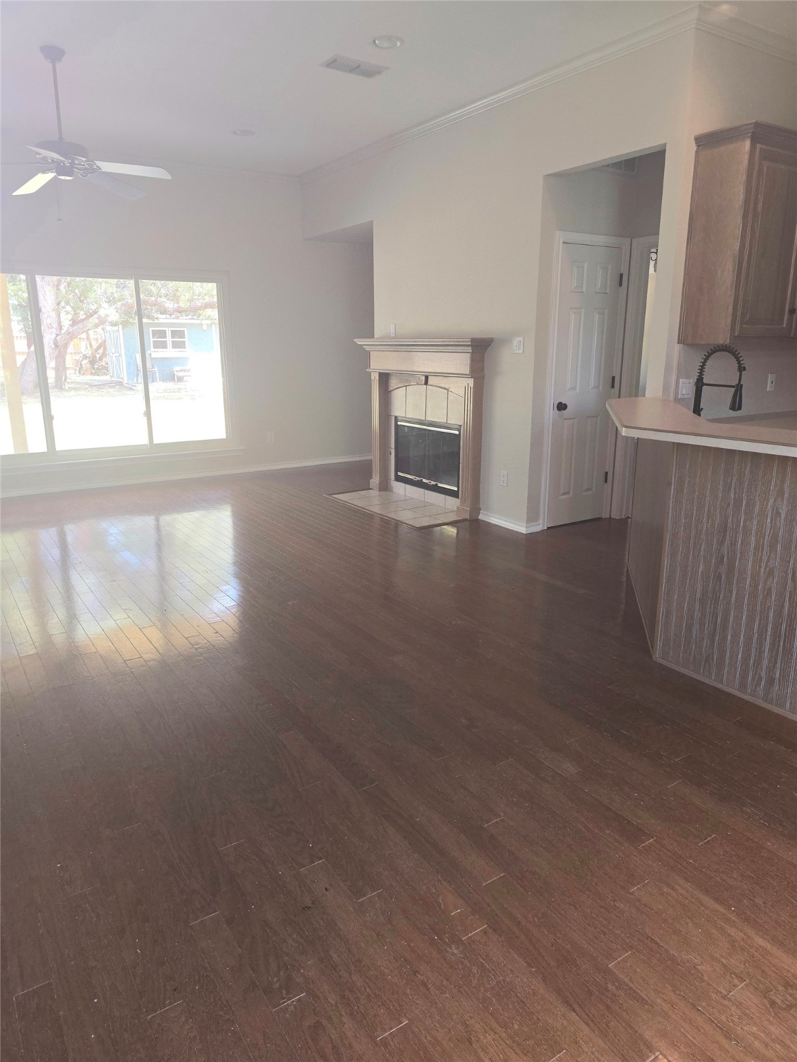 1811 W Spanish Oak Drive