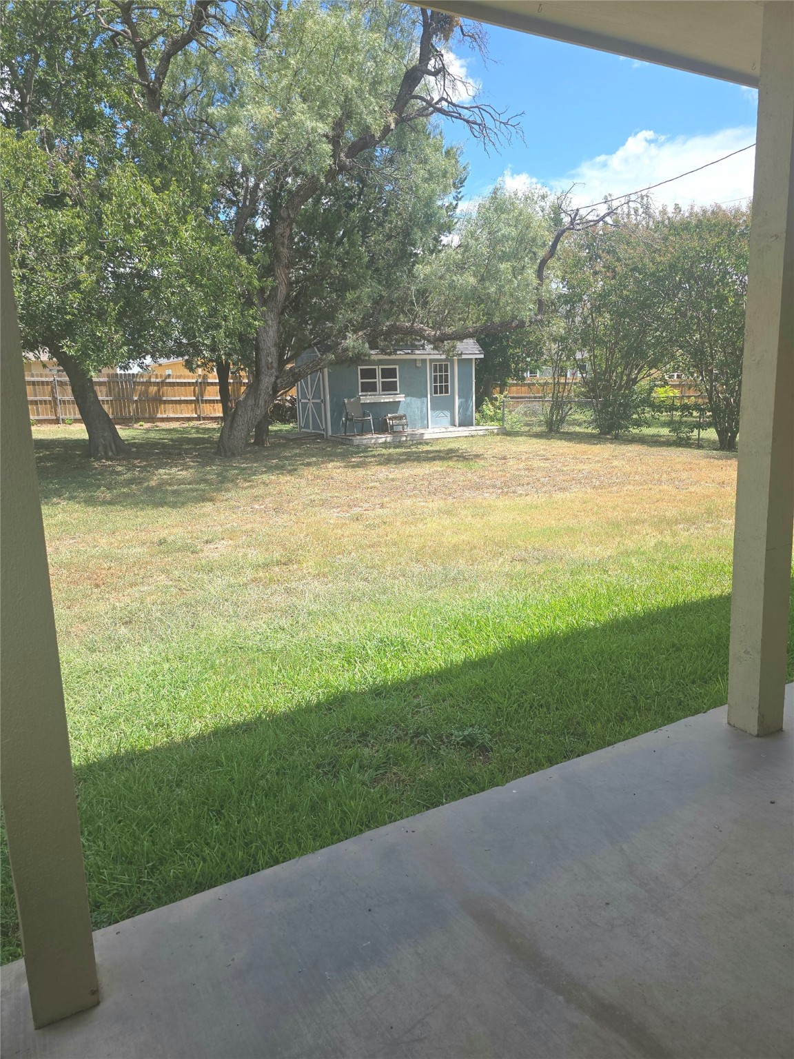 1811 W Spanish Oak Drive