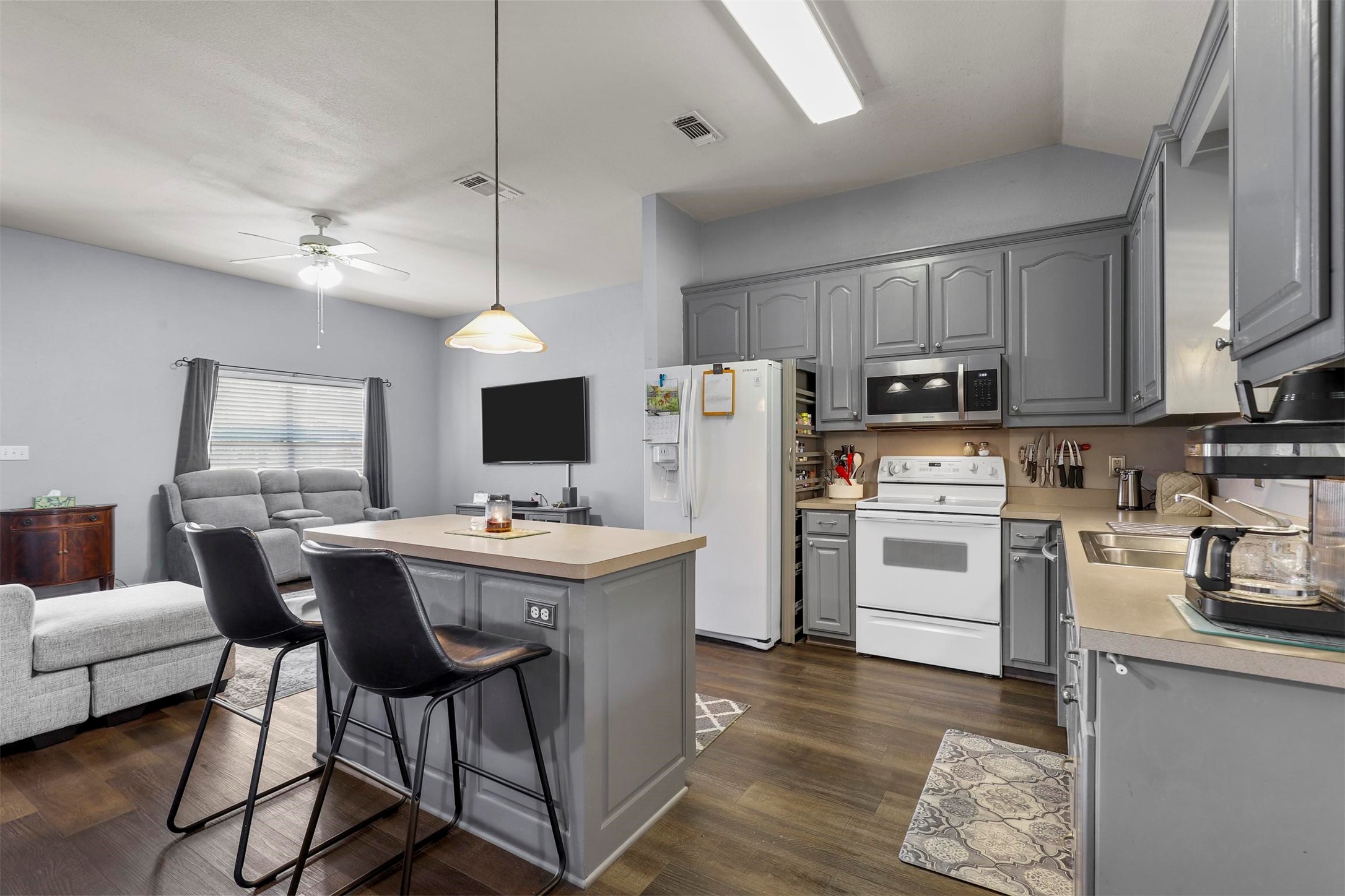 1010 Bandera Trail