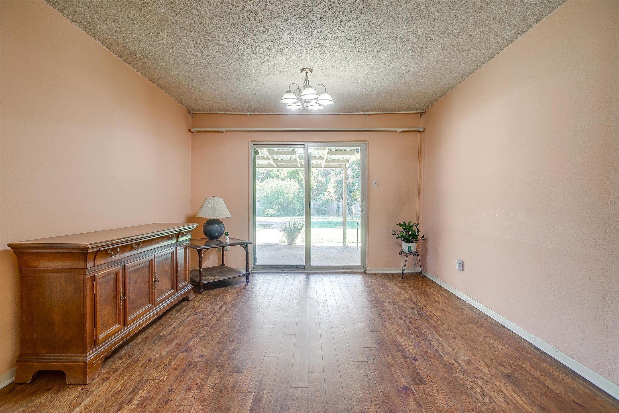 7001 Welch Court