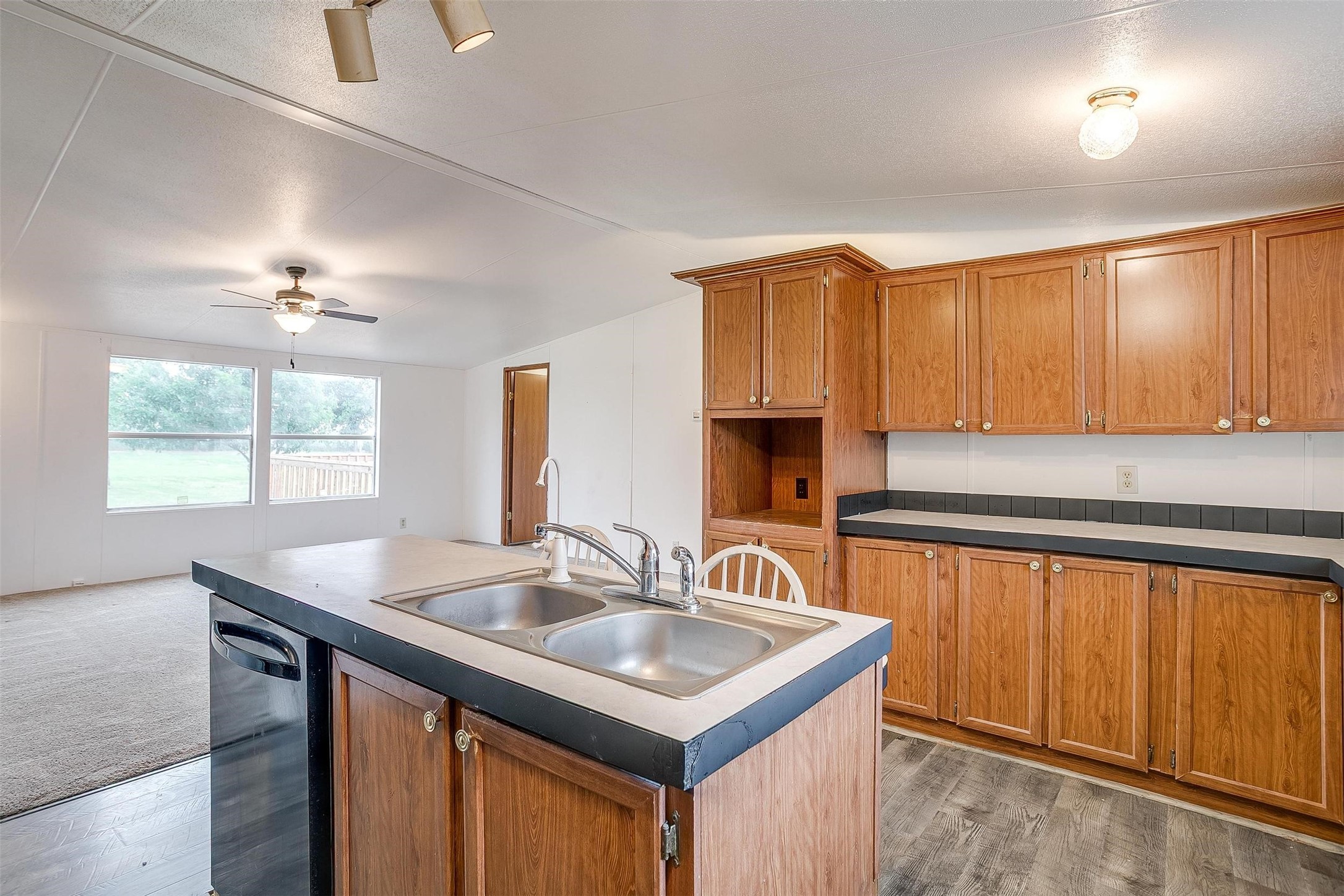 2412 Juniper Trail
