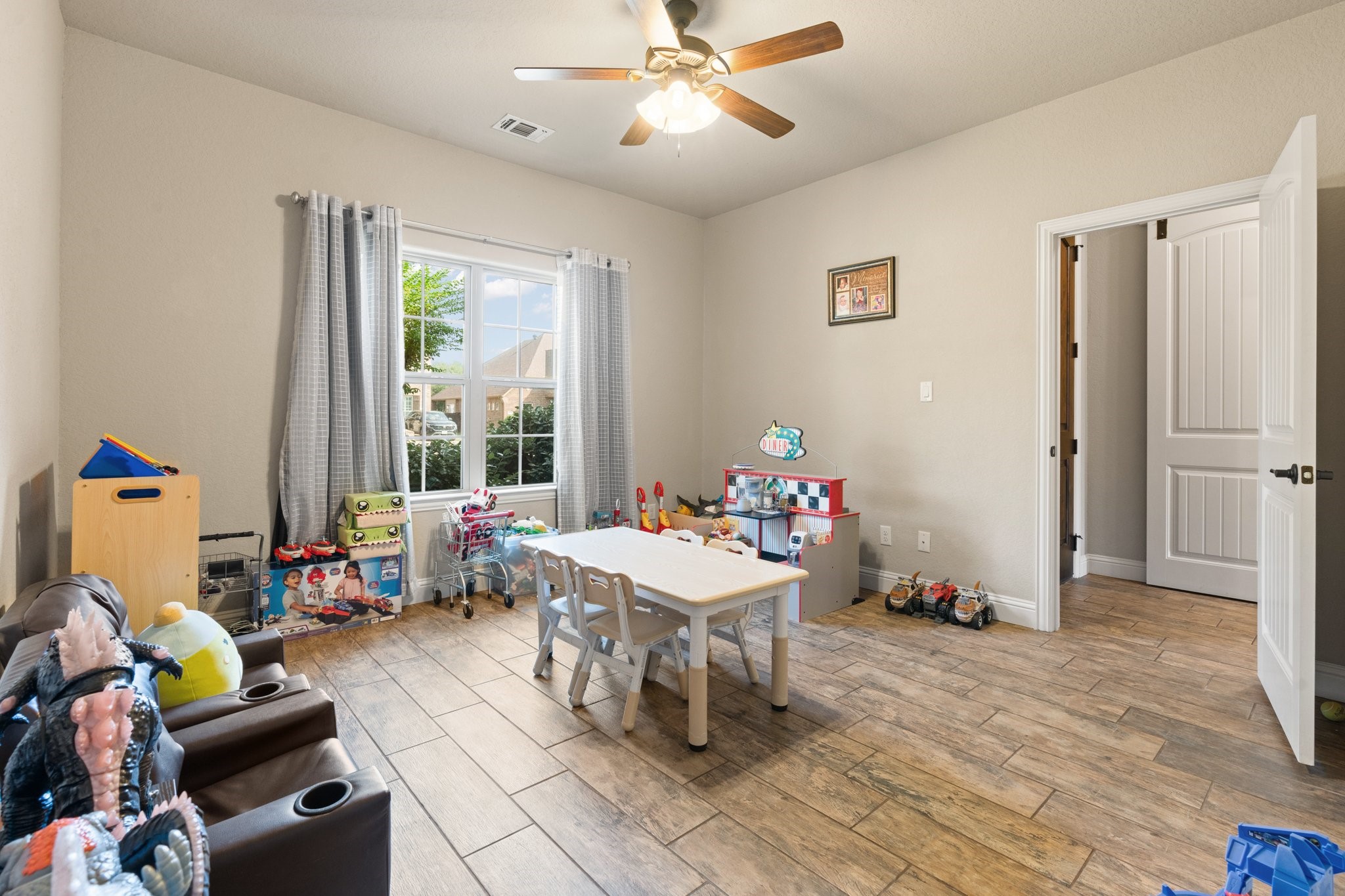 906 Joshua Court