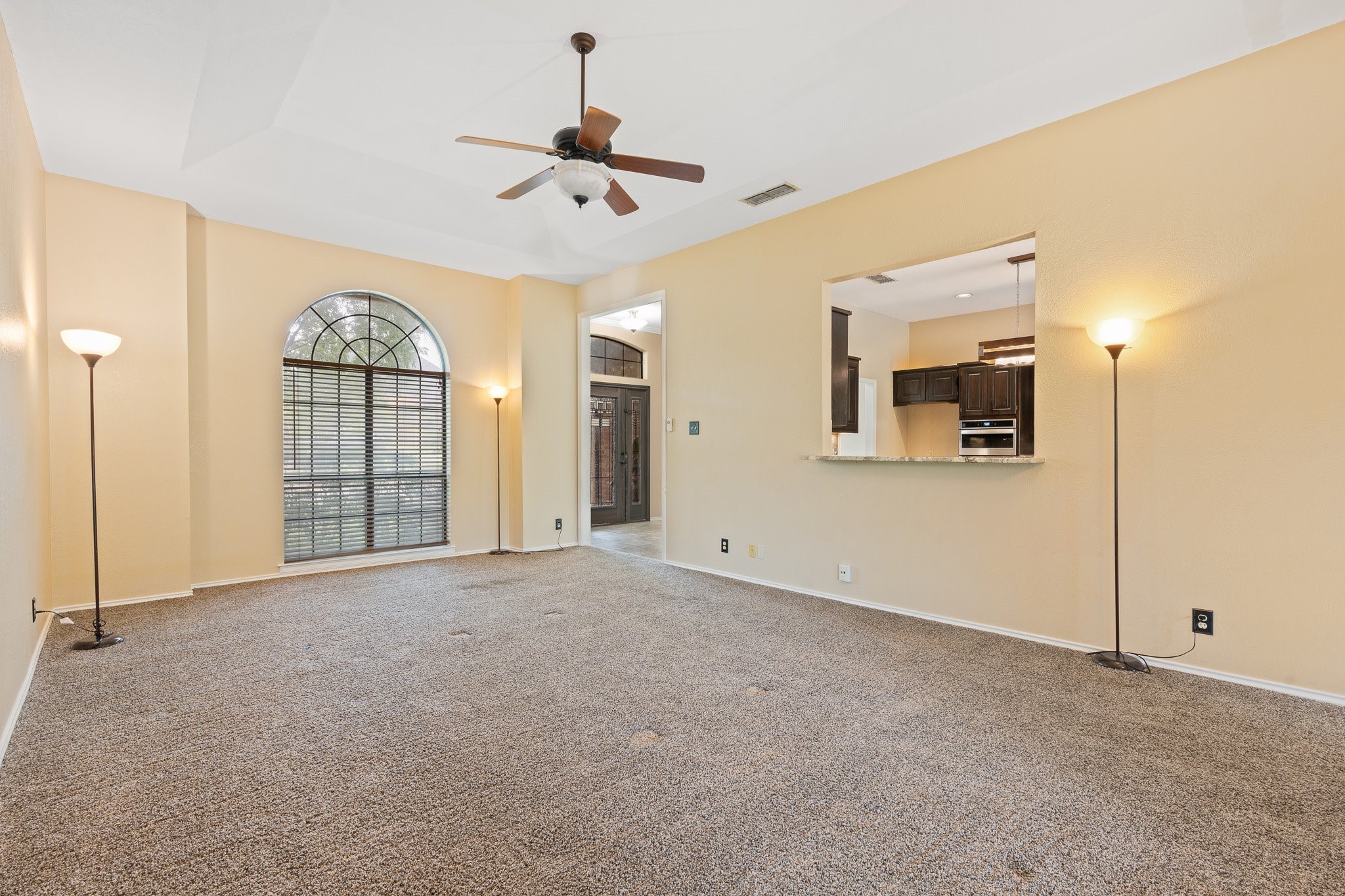 9118 Ravenswood Road