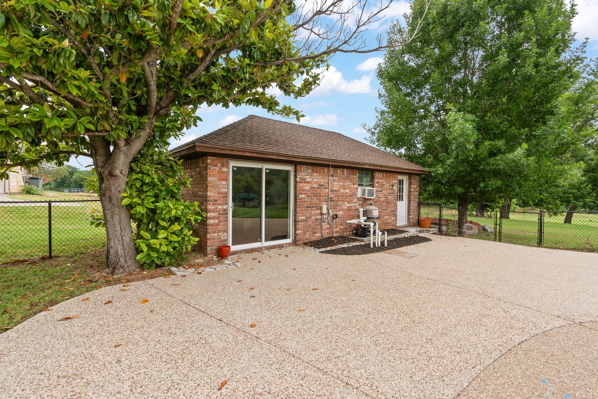 9118 Ravenswood Road