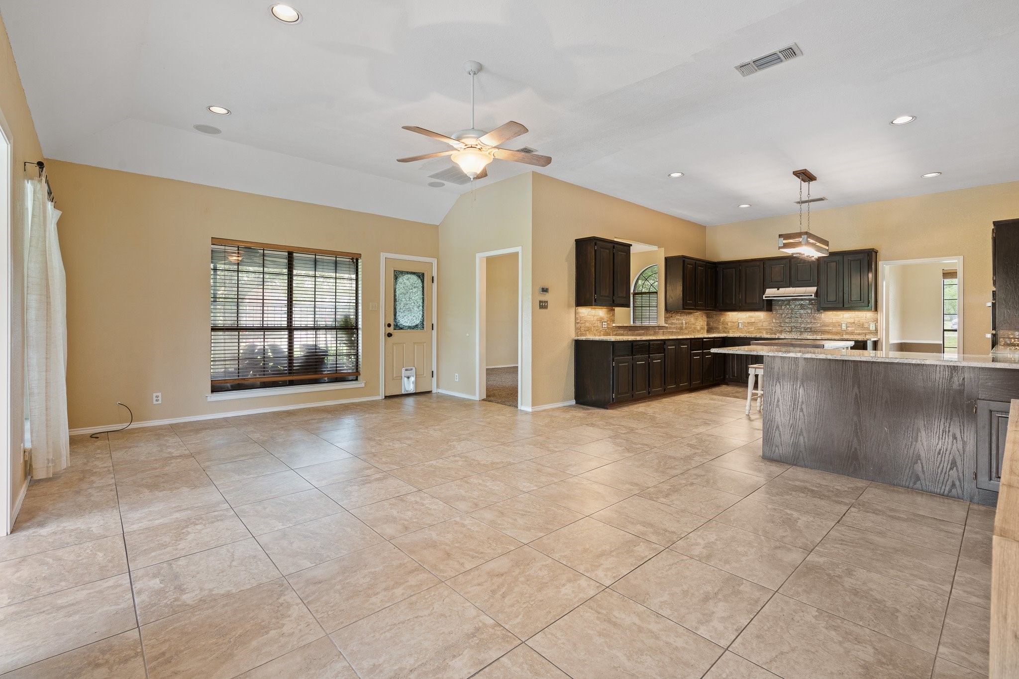 9118 Ravenswood Road