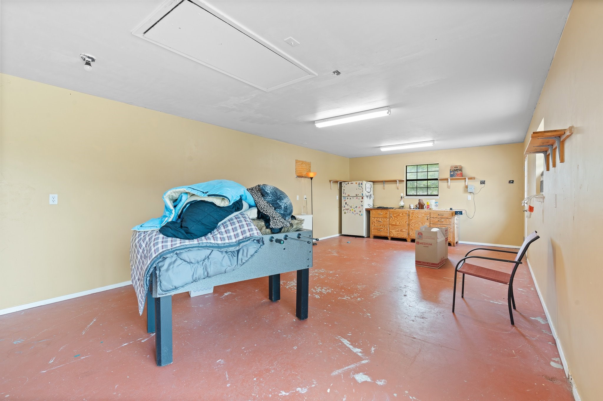 9118 Ravenswood Road