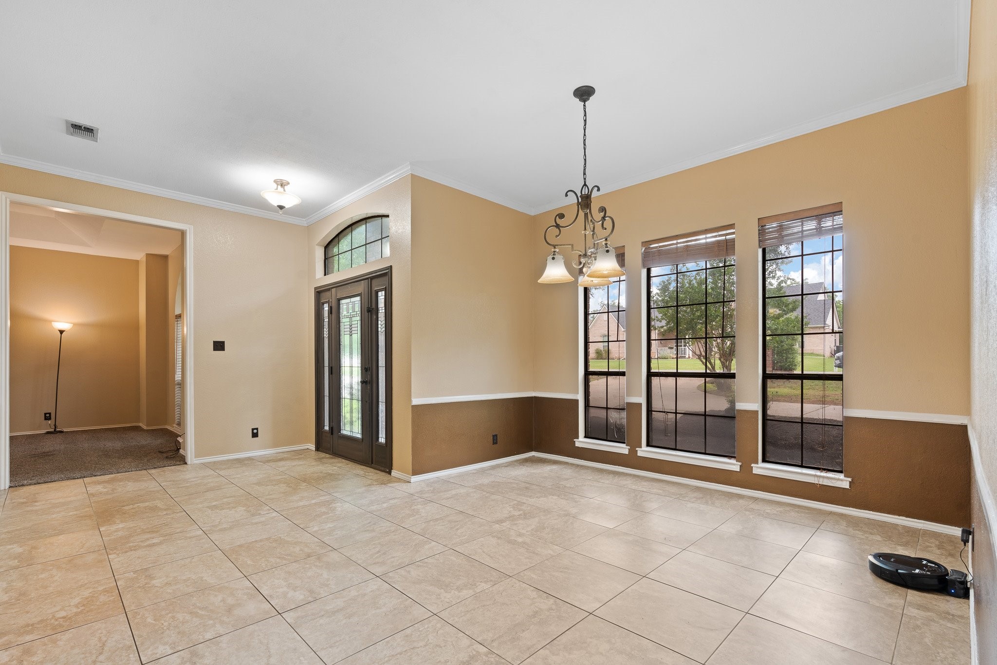 9118 Ravenswood Road