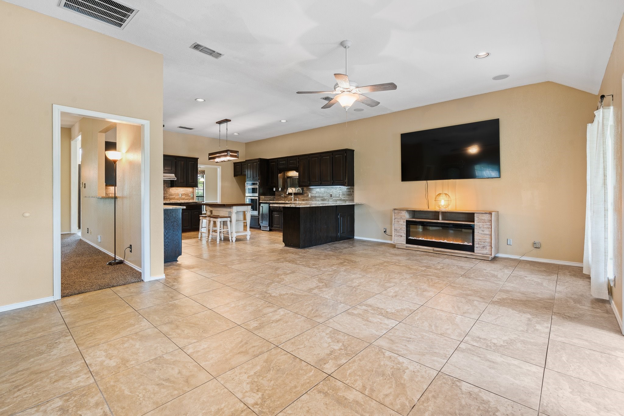 9118 Ravenswood Road