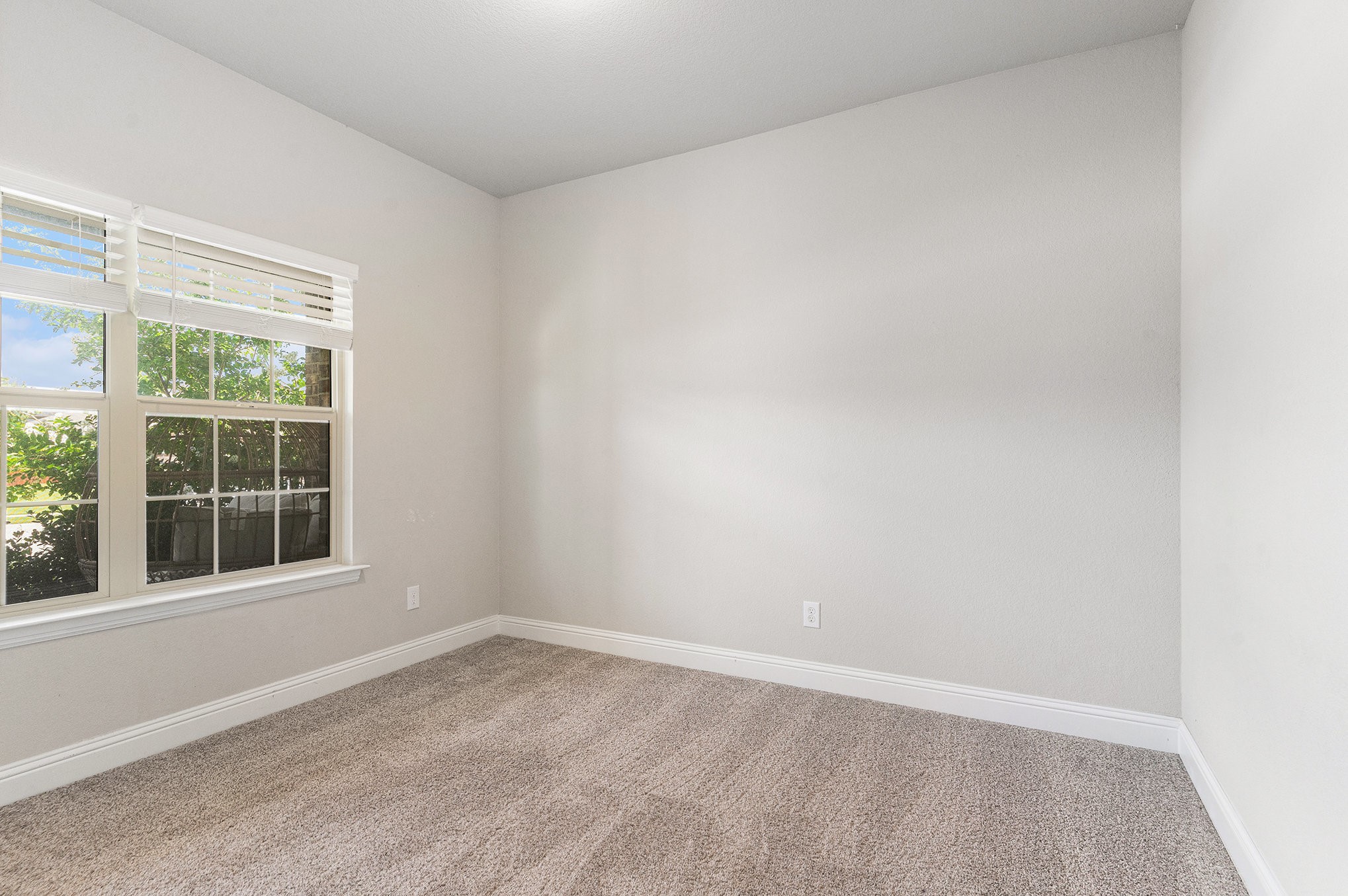 1214 Burlingame Drive