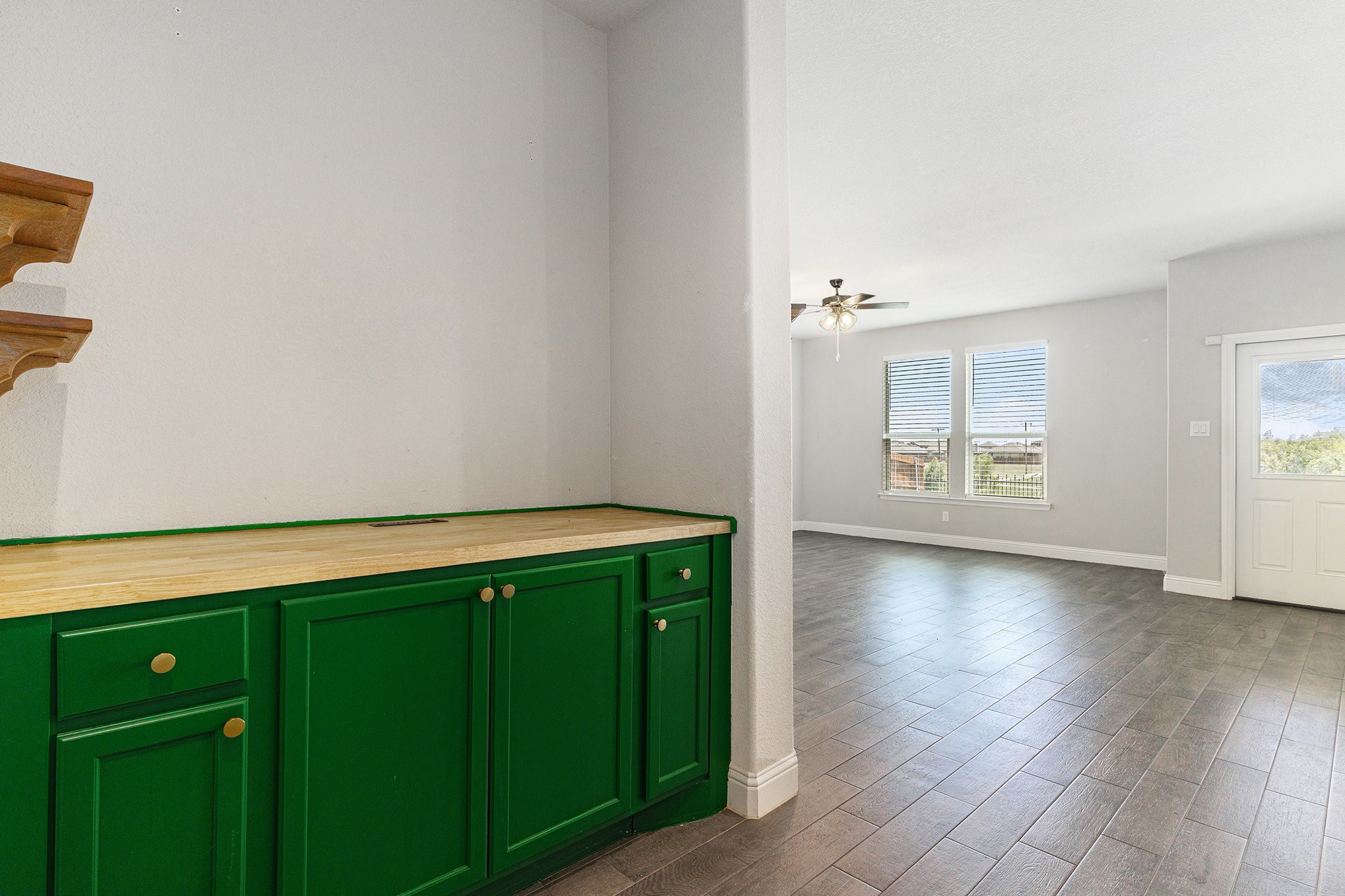 1214 Burlingame Drive