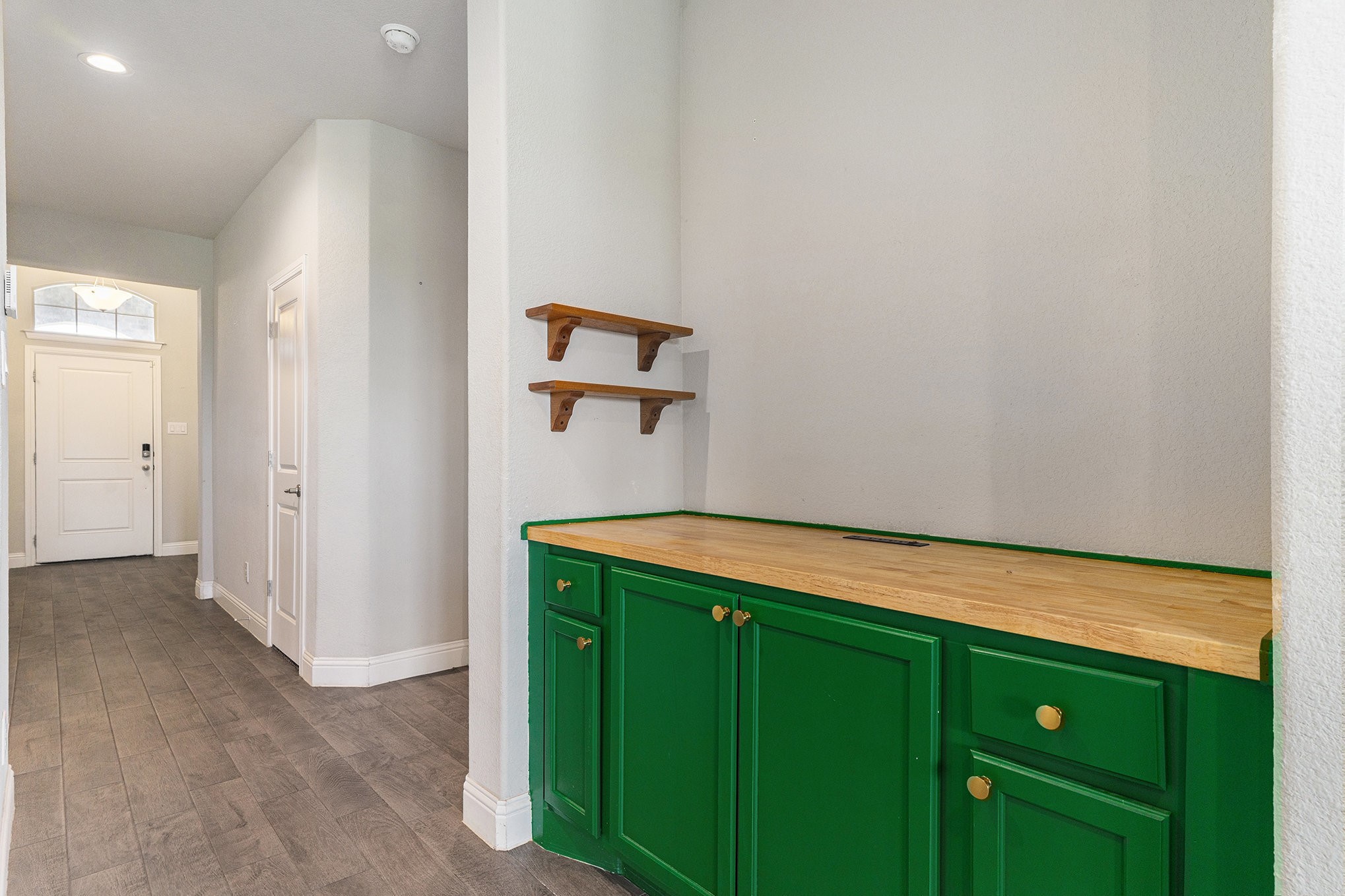 1214 Burlingame Drive