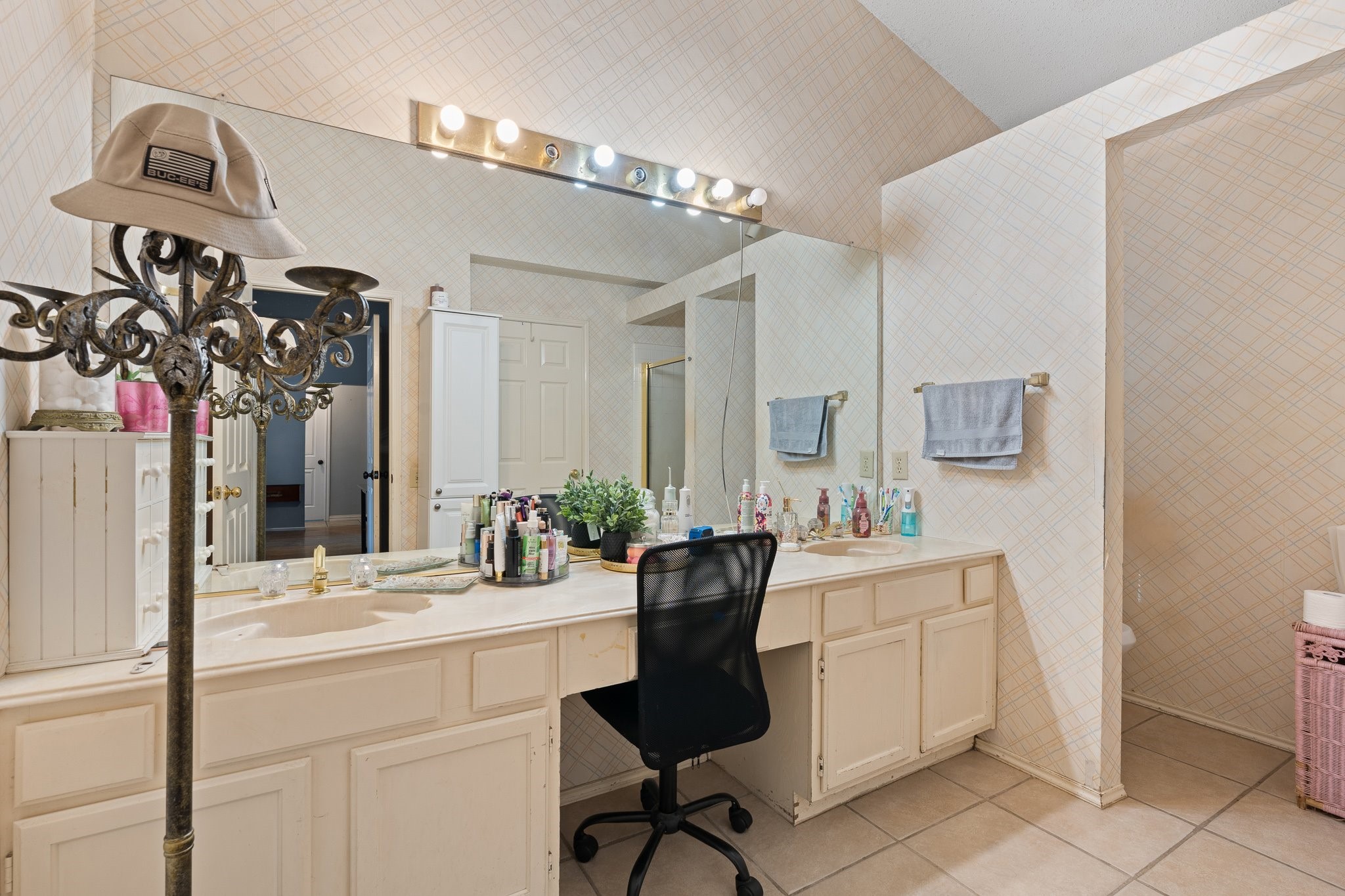 2521 Coldstream Drive