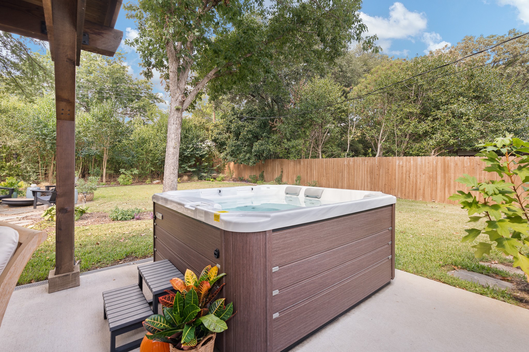 1512 Ridgmar Boulevard