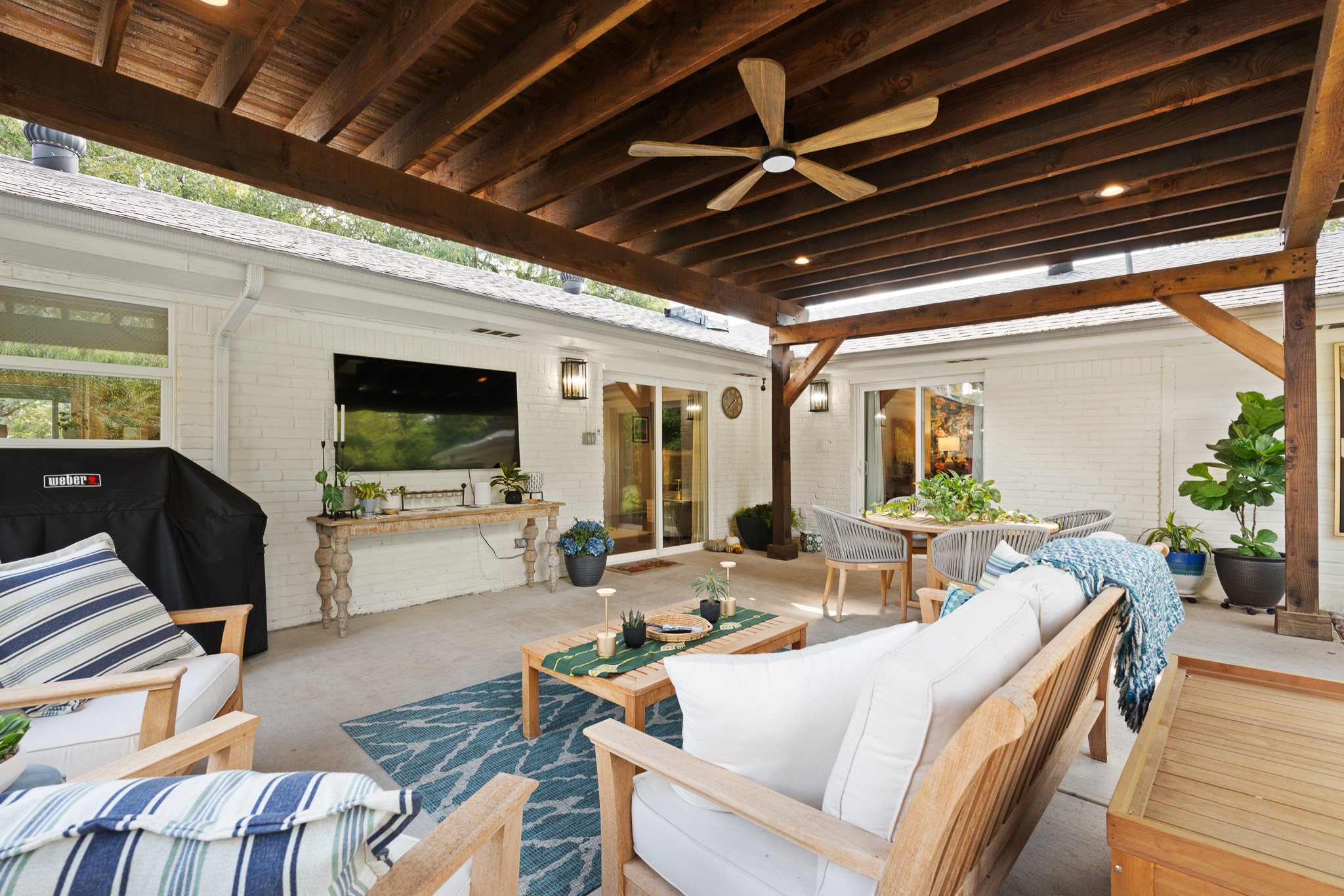 1512 Ridgmar Boulevard