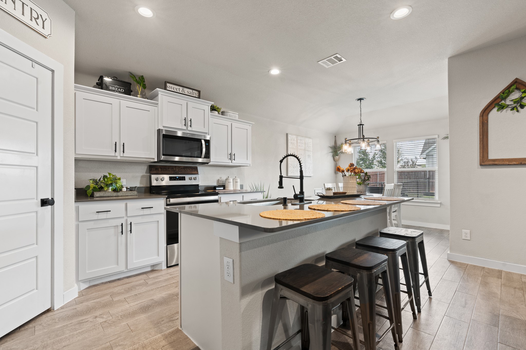 1520 Hulen Park Trail