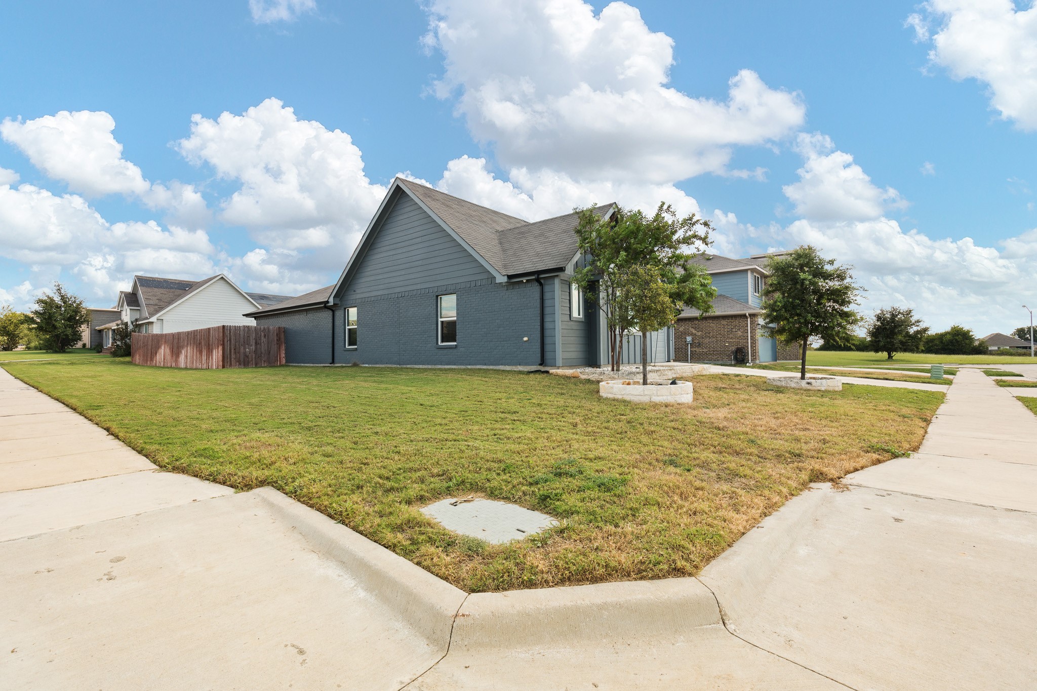1520 Hulen Park Trail