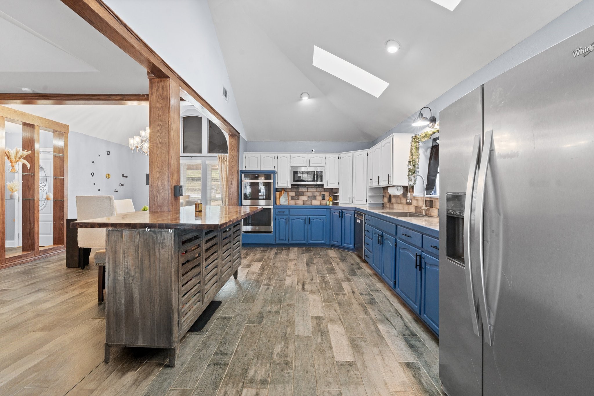 225 SW Alsbury Boulevard