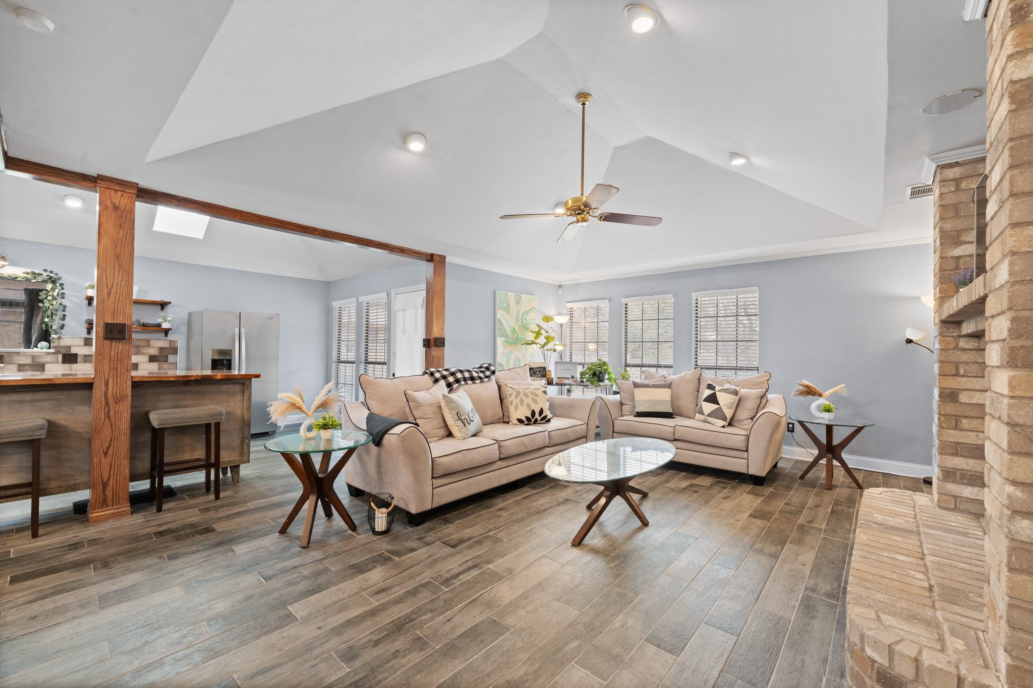 225 SW Alsbury Boulevard