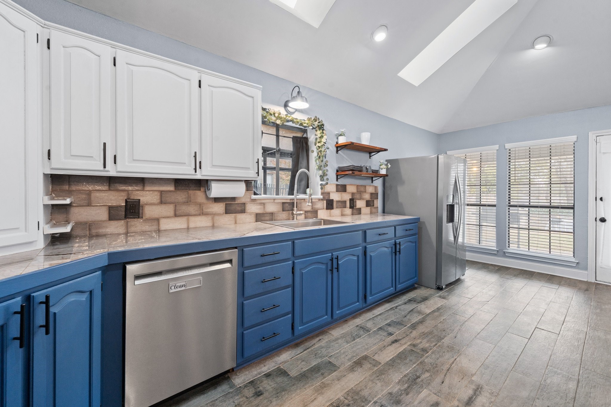 225 SW Alsbury Boulevard