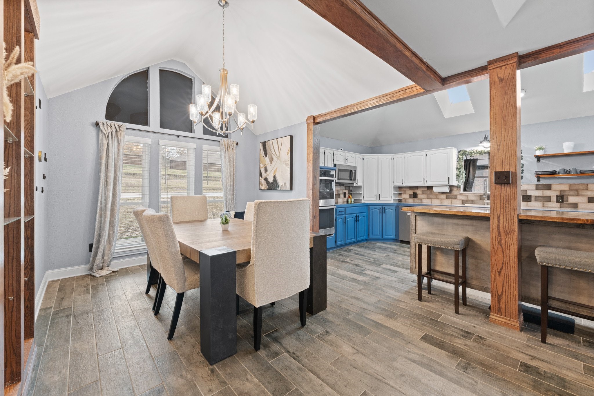 225 SW Alsbury Boulevard