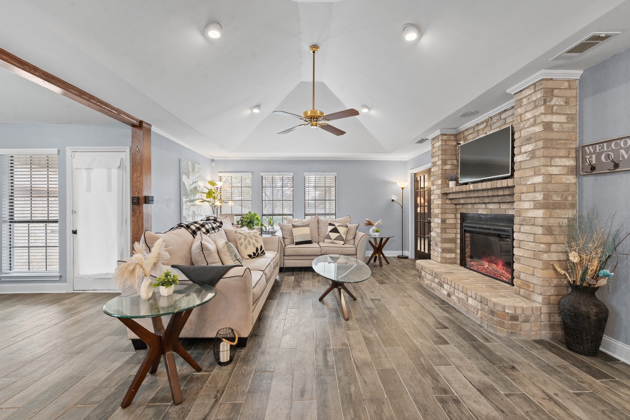 225 SW Alsbury Boulevard