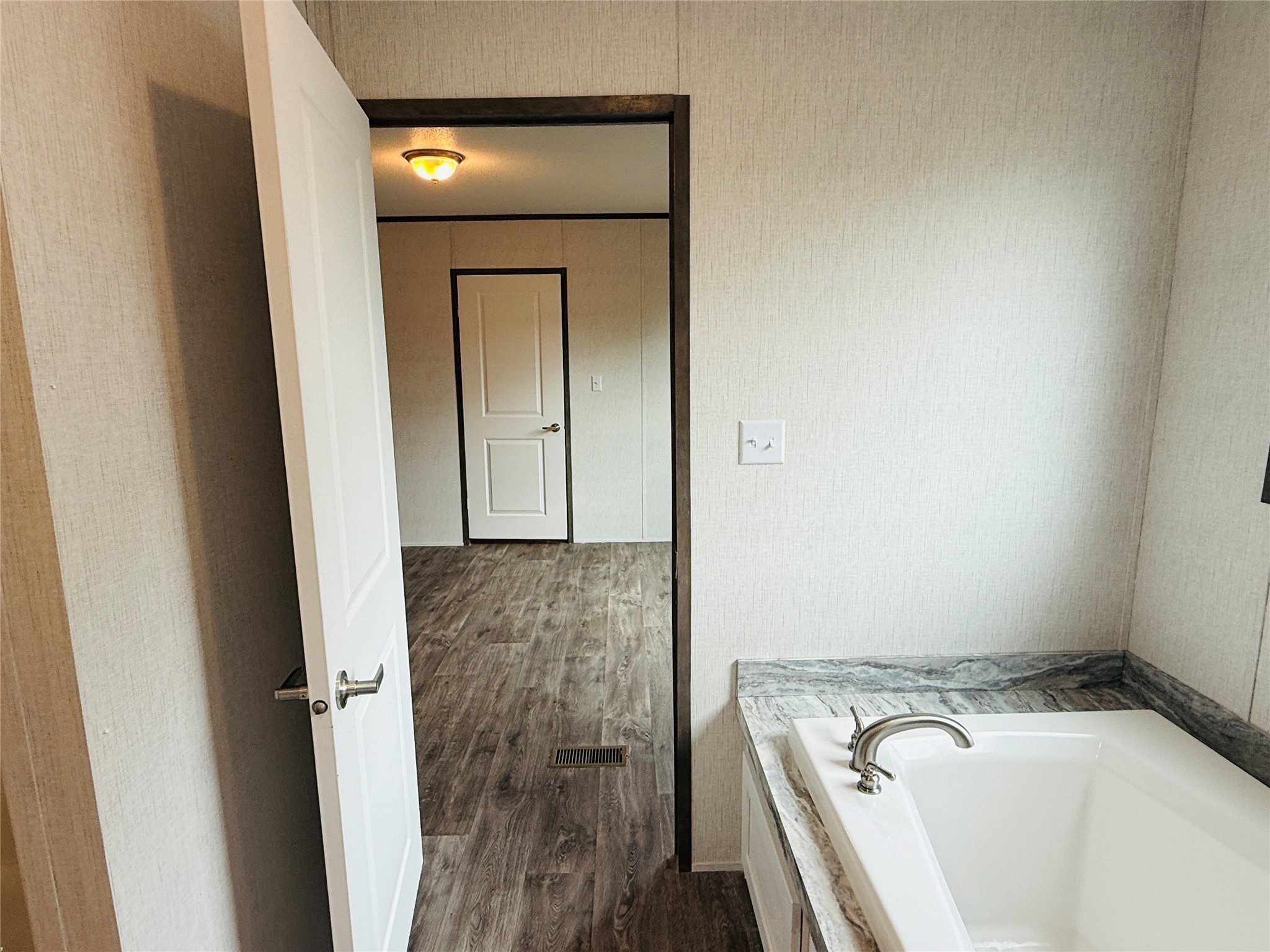 3001 Elmwood Drive