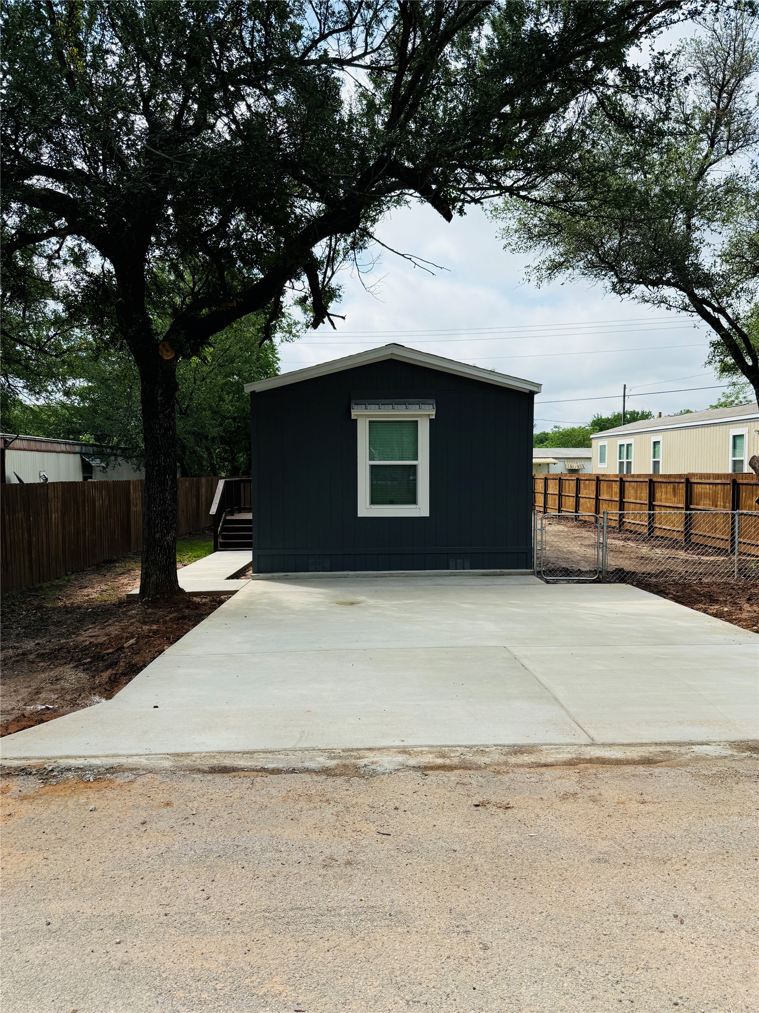 3001 Elmwood Drive