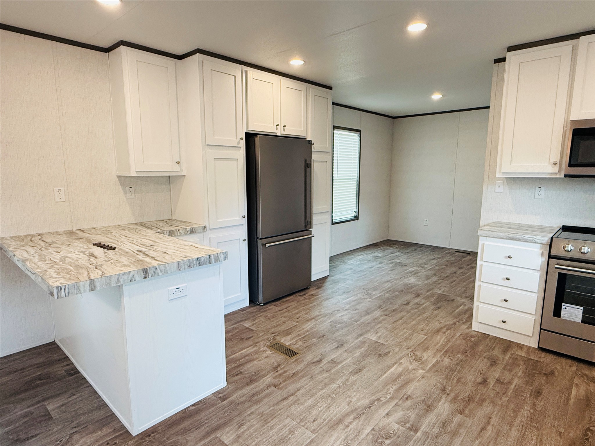3003 Elmwood Drive