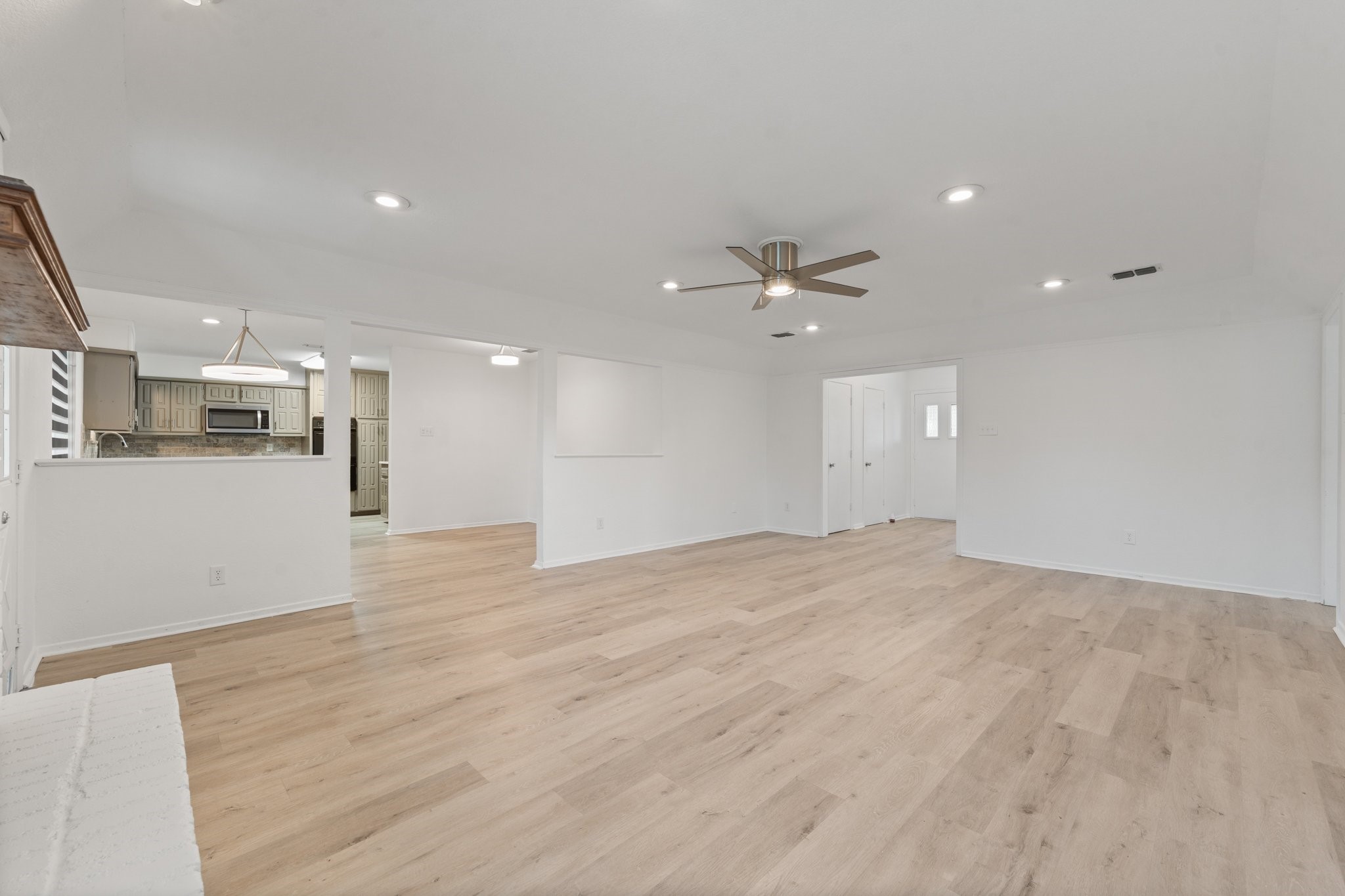 908 Stonelake Drive