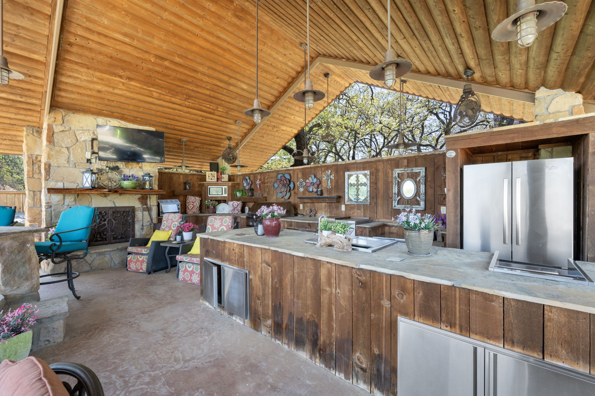 660 Deer Trail