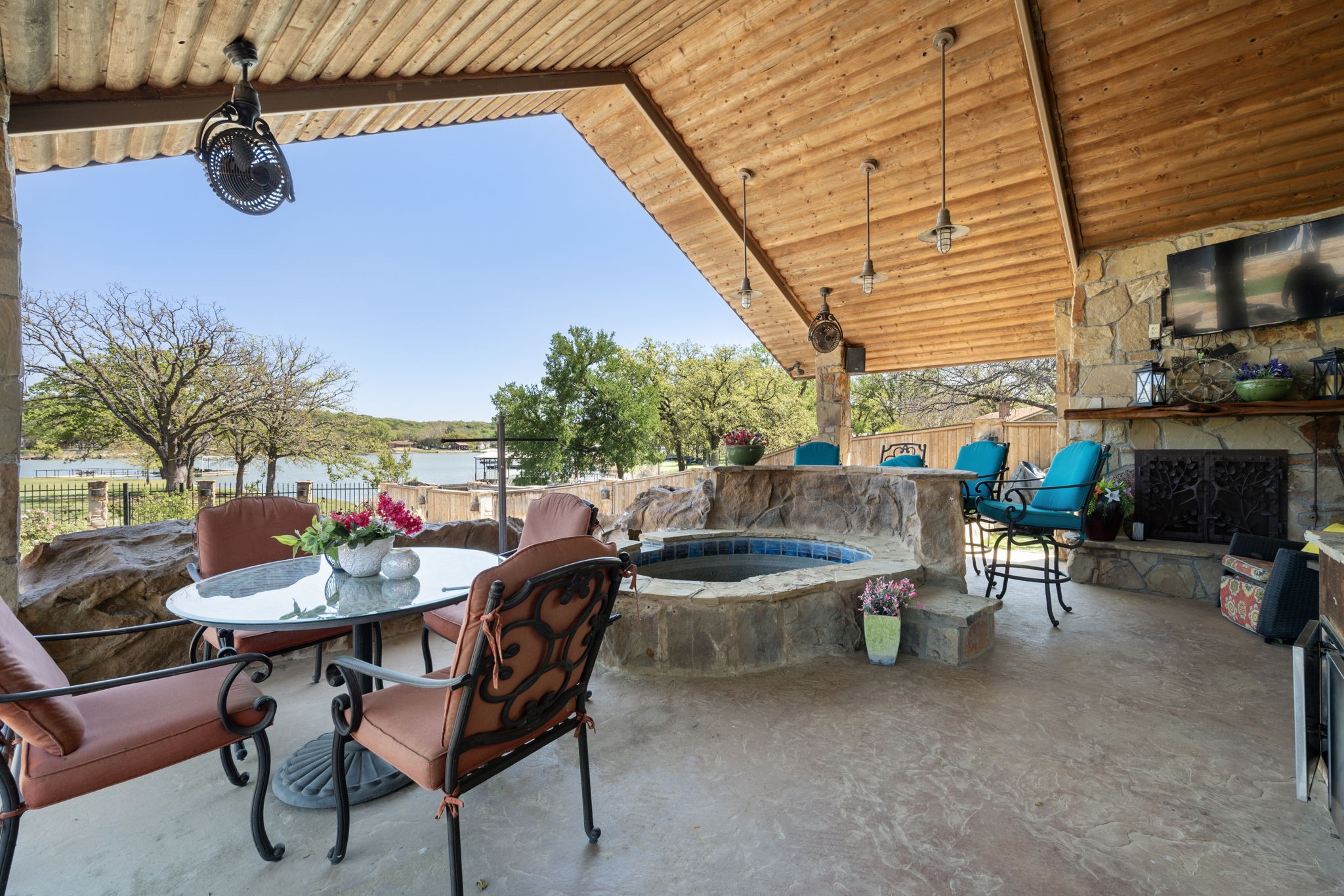 660 Deer Trail