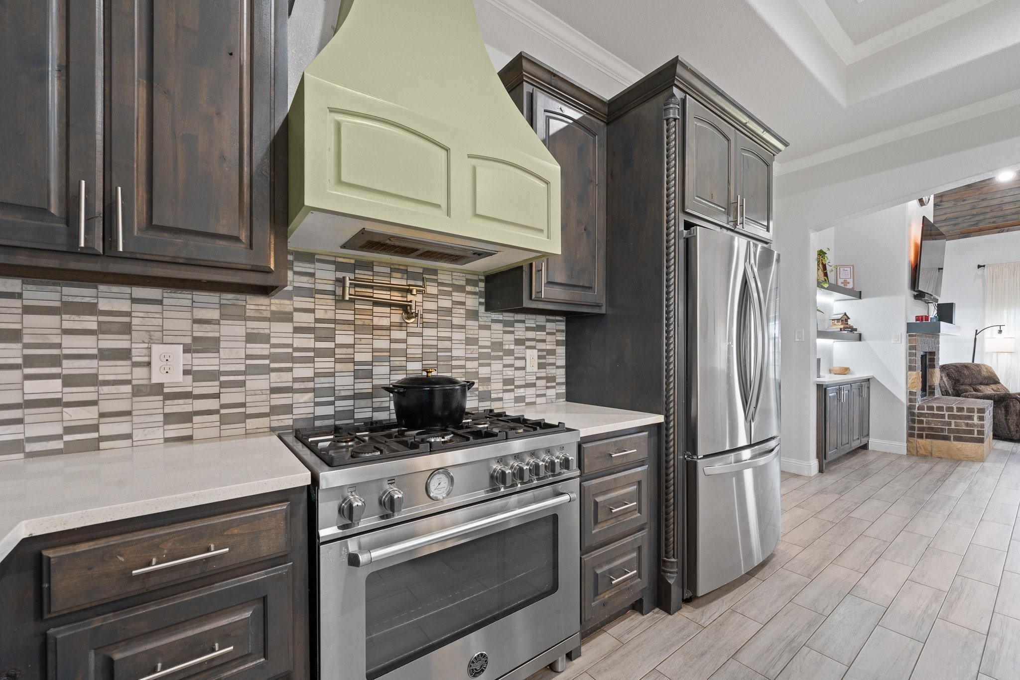 3401 Chinaberry Lane