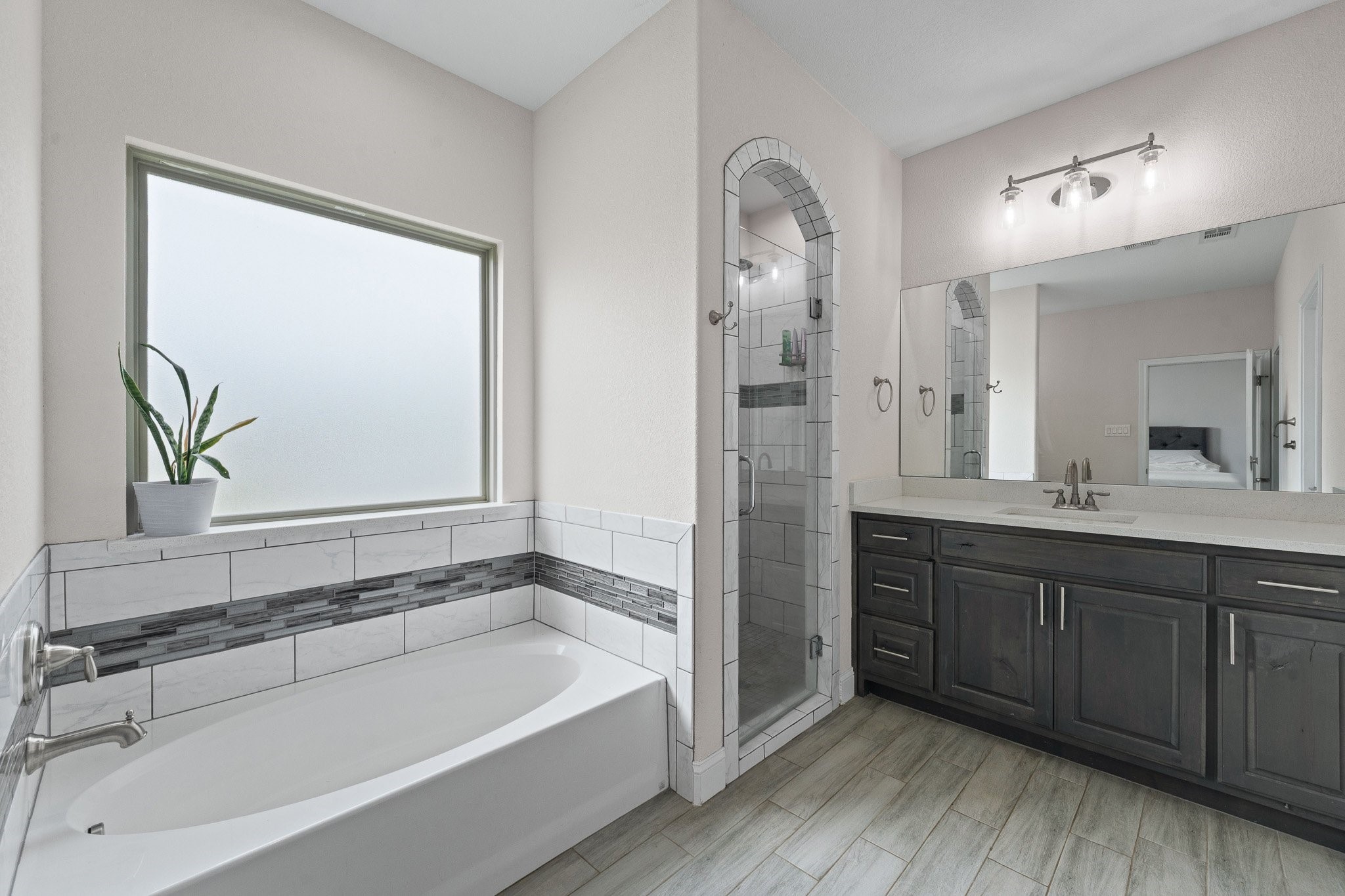 3401 Chinaberry Lane