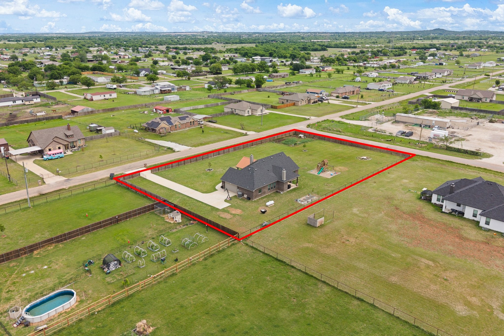 3401 Chinaberry Lane