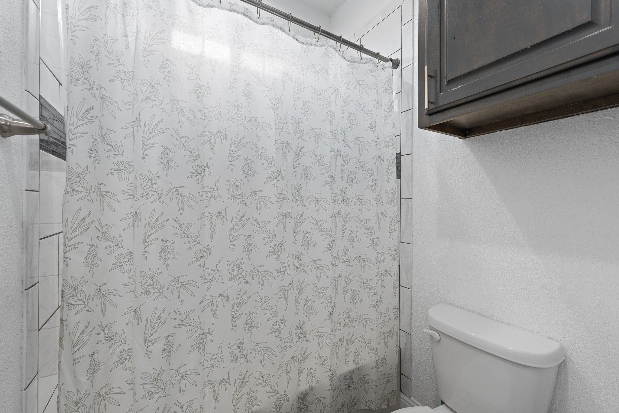 3401 Chinaberry Lane