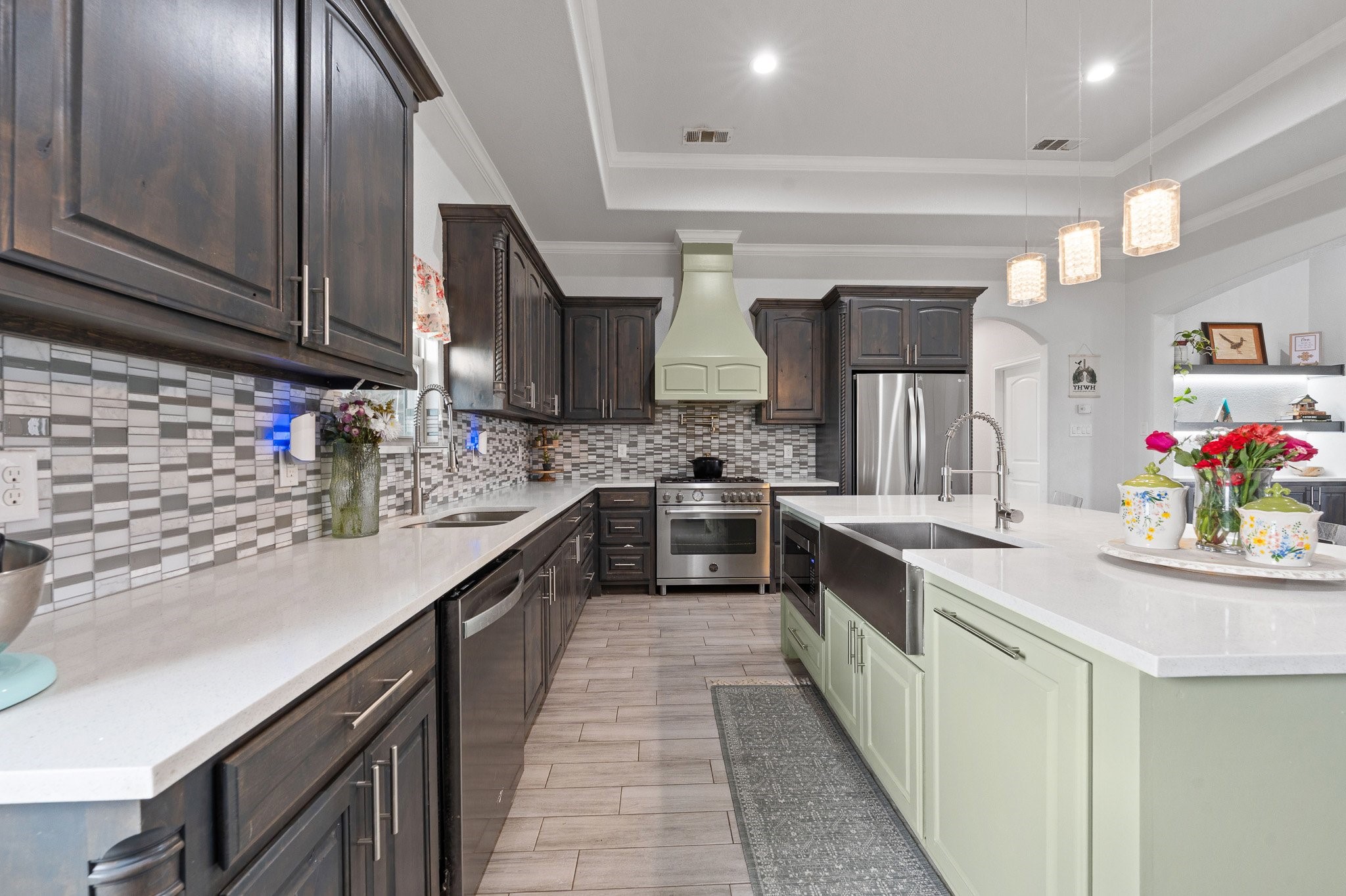 3401 Chinaberry Lane