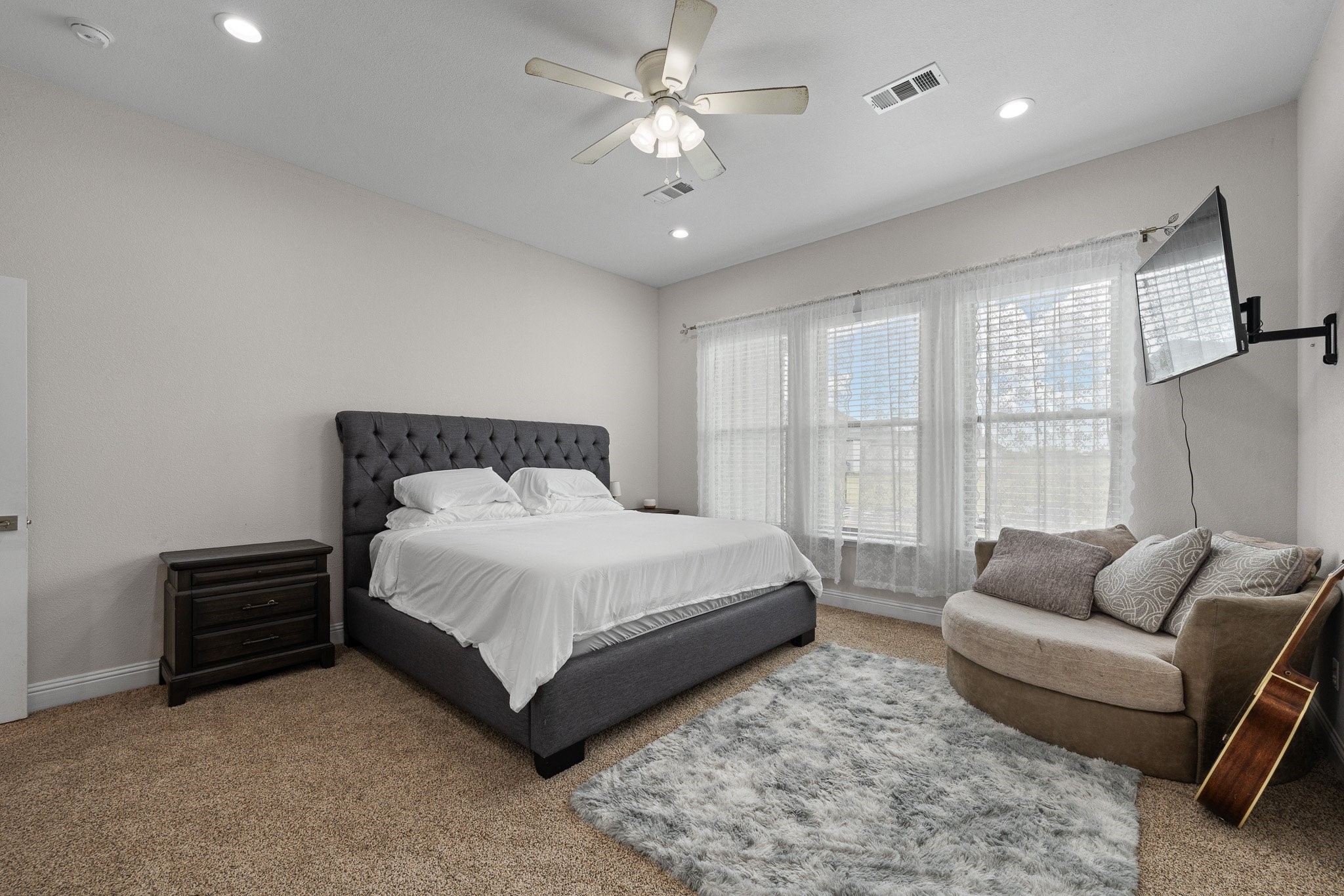 3401 Chinaberry Lane