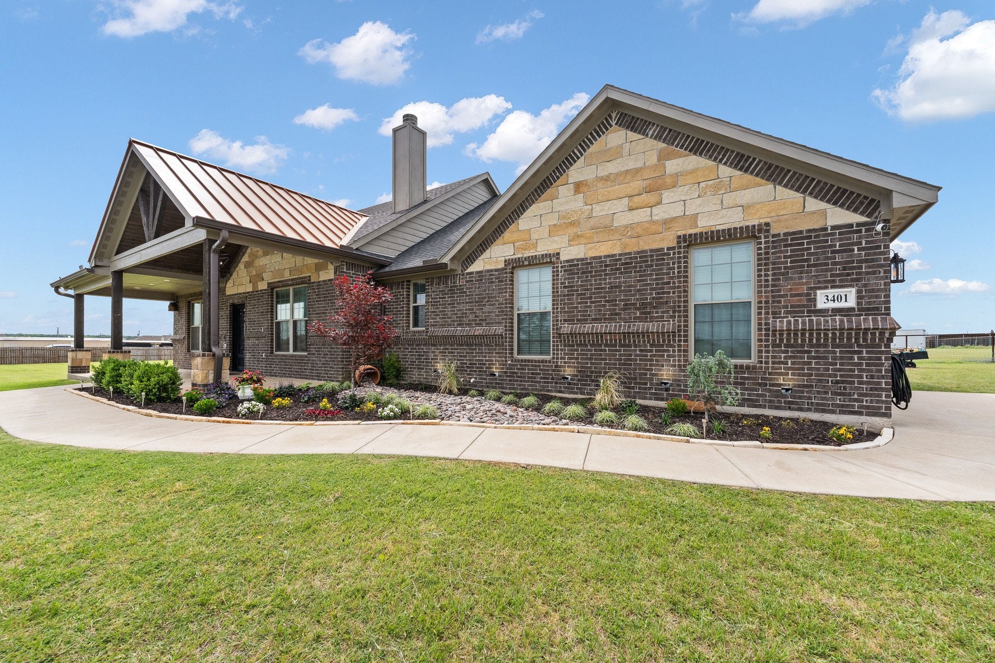 3401 Chinaberry Lane