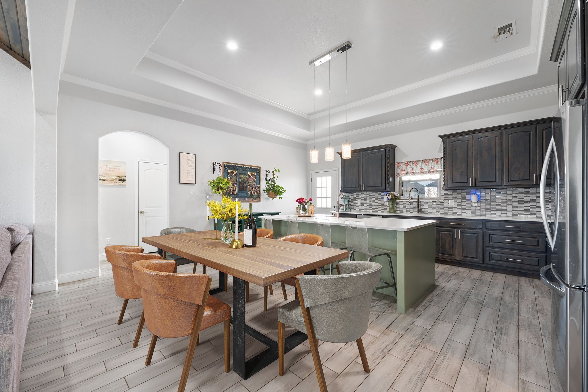 3401 Chinaberry Lane