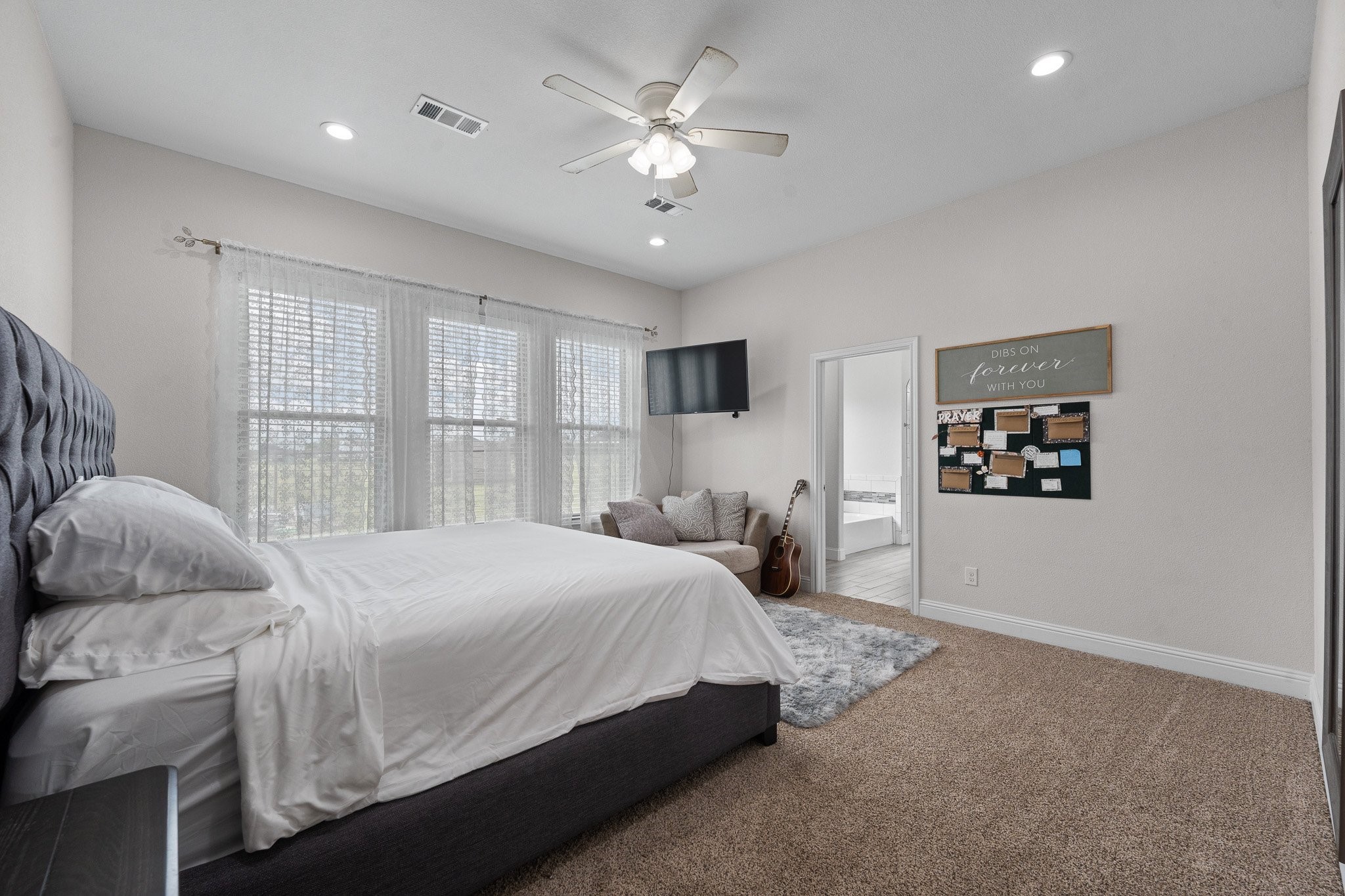 3401 Chinaberry Lane