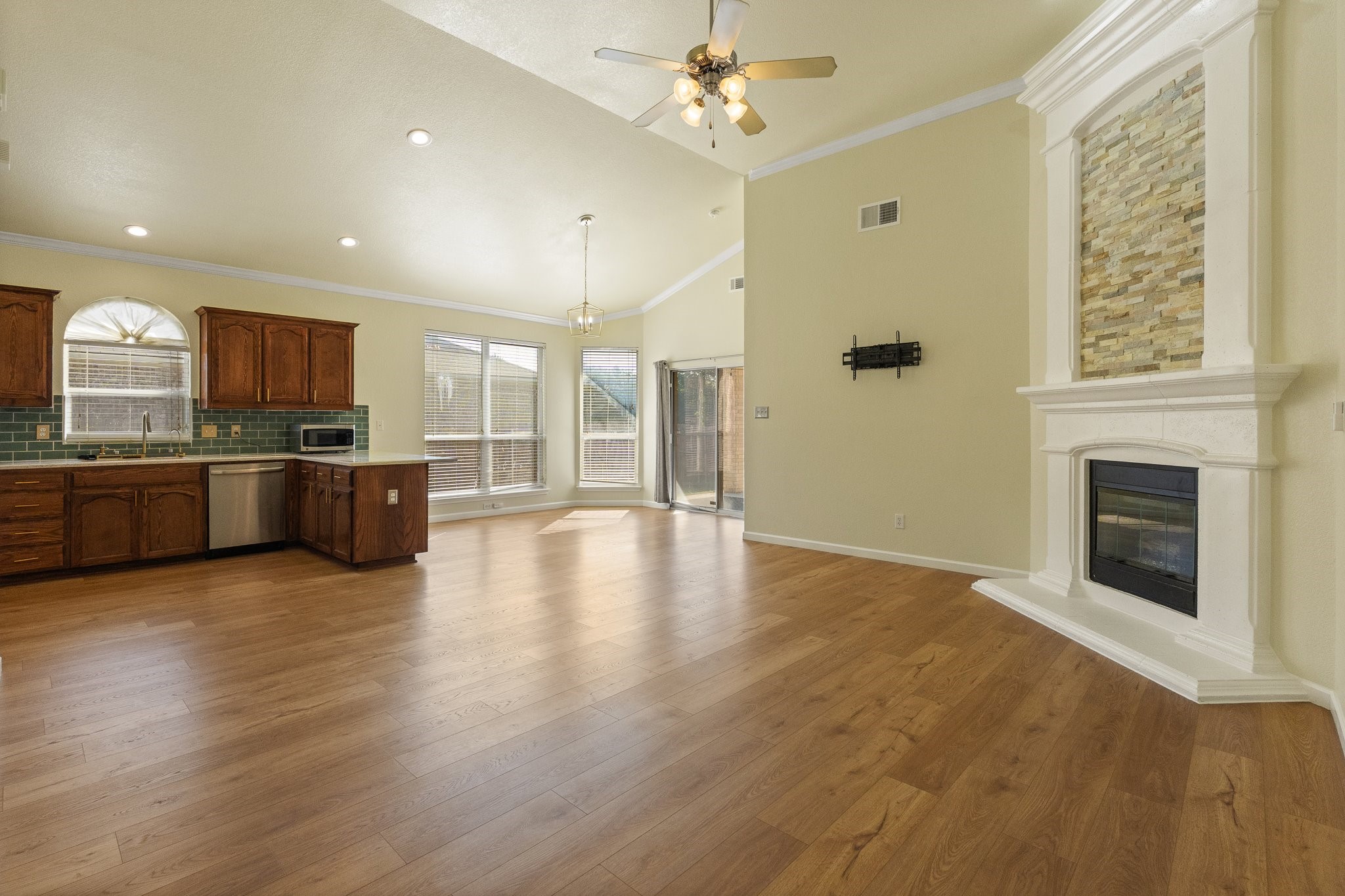 606 Poplar Vista Lane