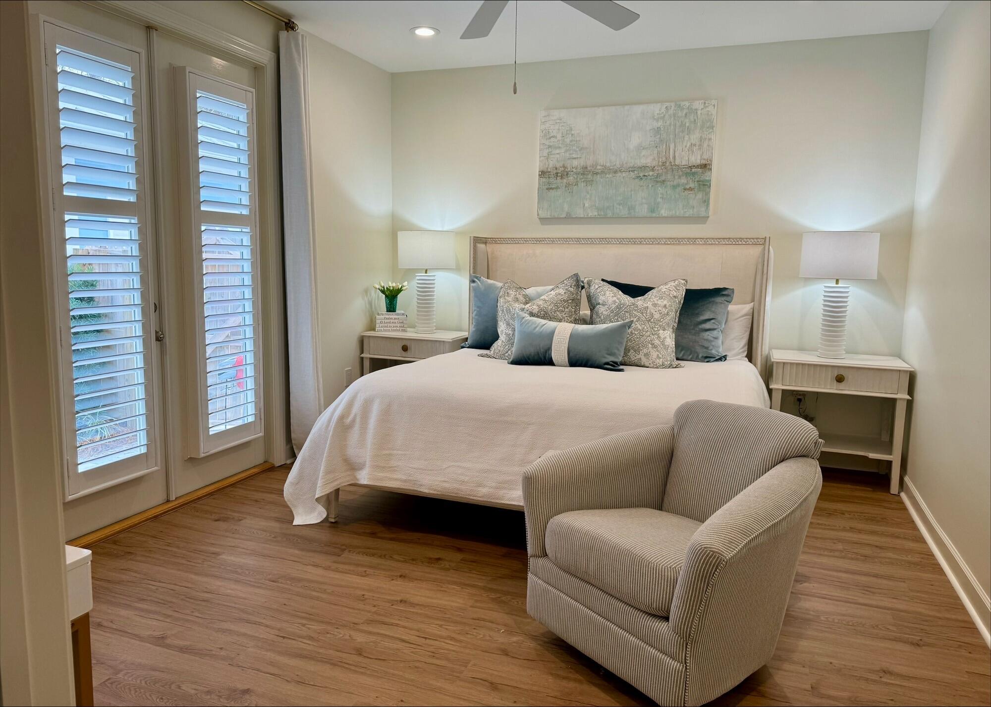 2017 Pine Island Circle