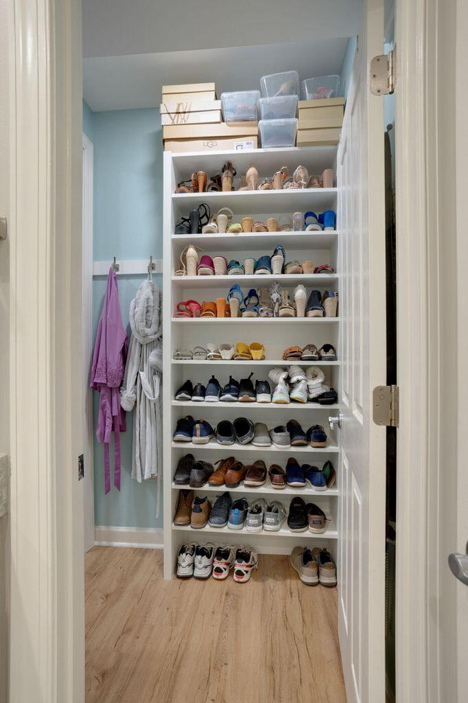 2017 Pine Island Circle