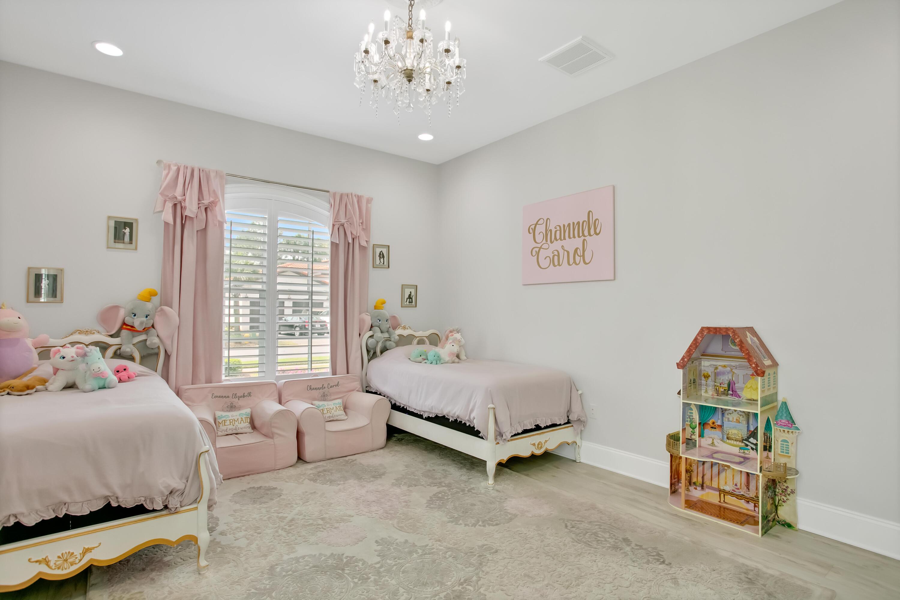 1652 San Marina Boulevard