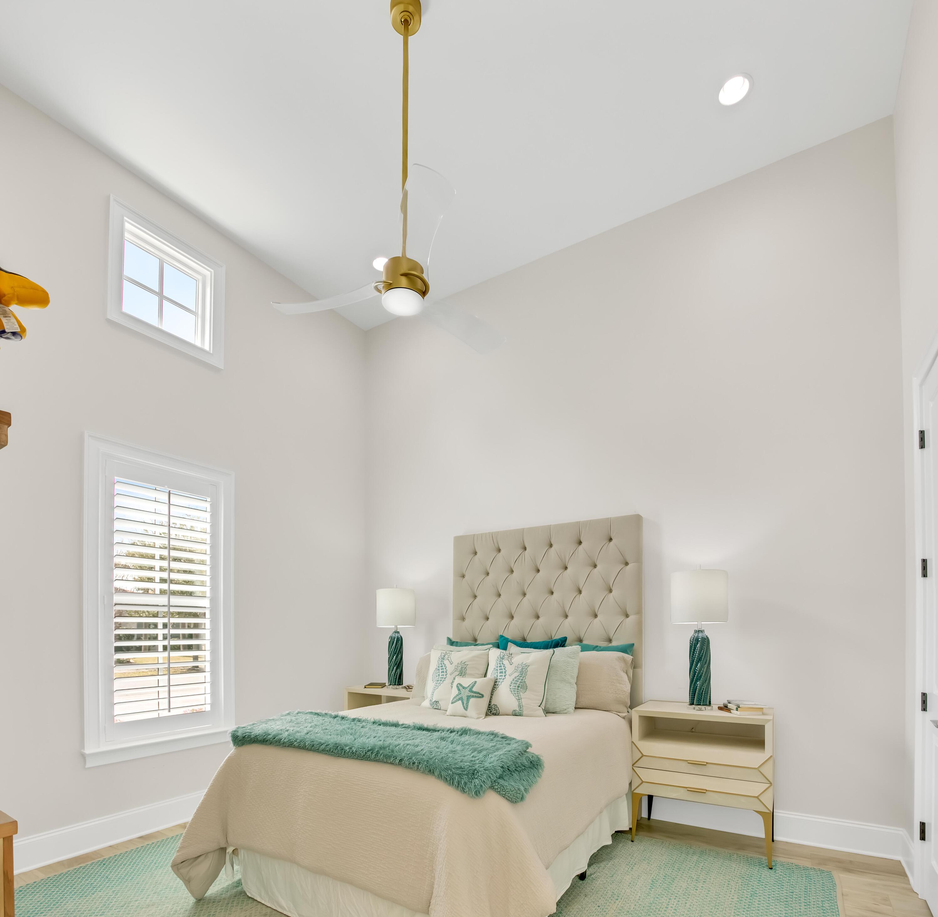 1652 San Marina Boulevard