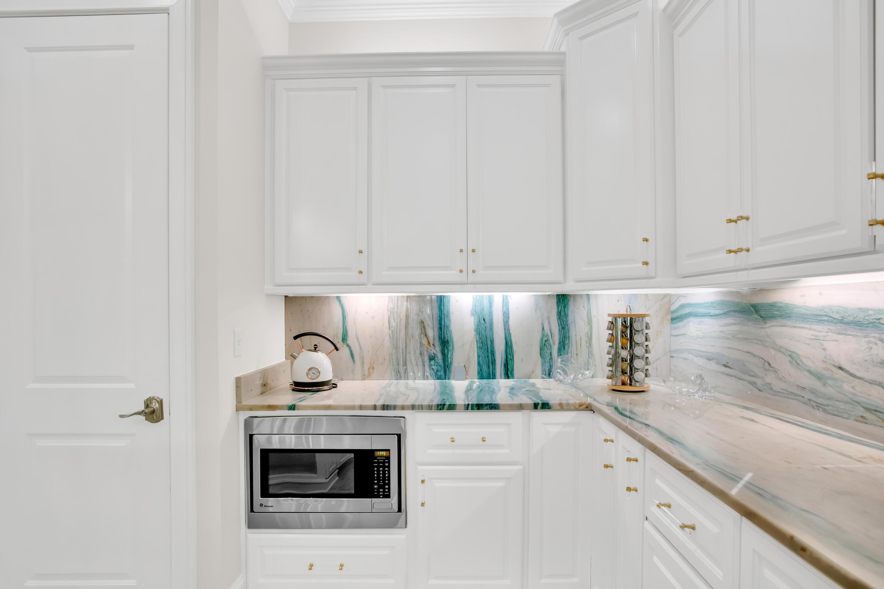 1652 San Marina Boulevard