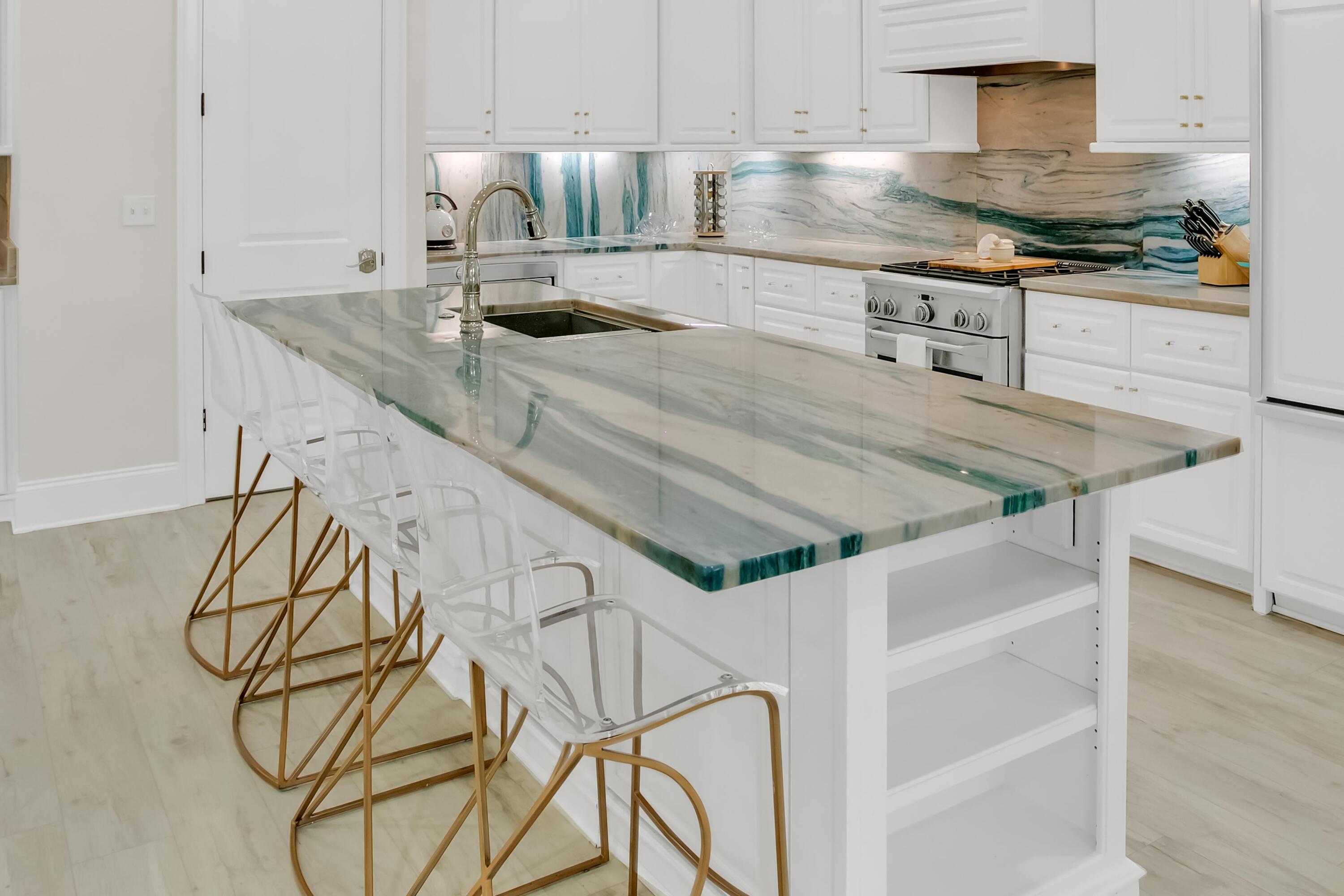 1652 San Marina Boulevard