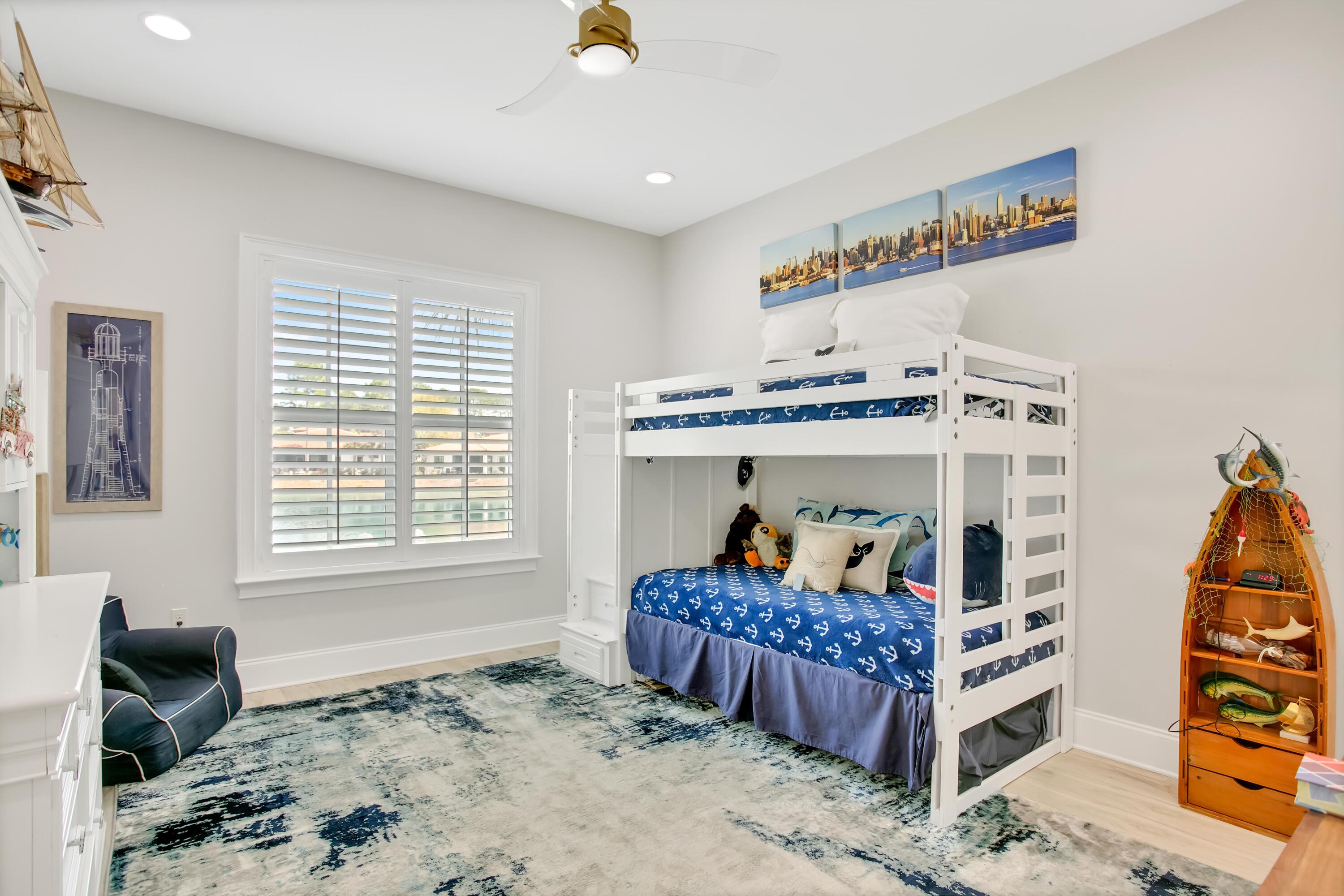 1652 San Marina Boulevard